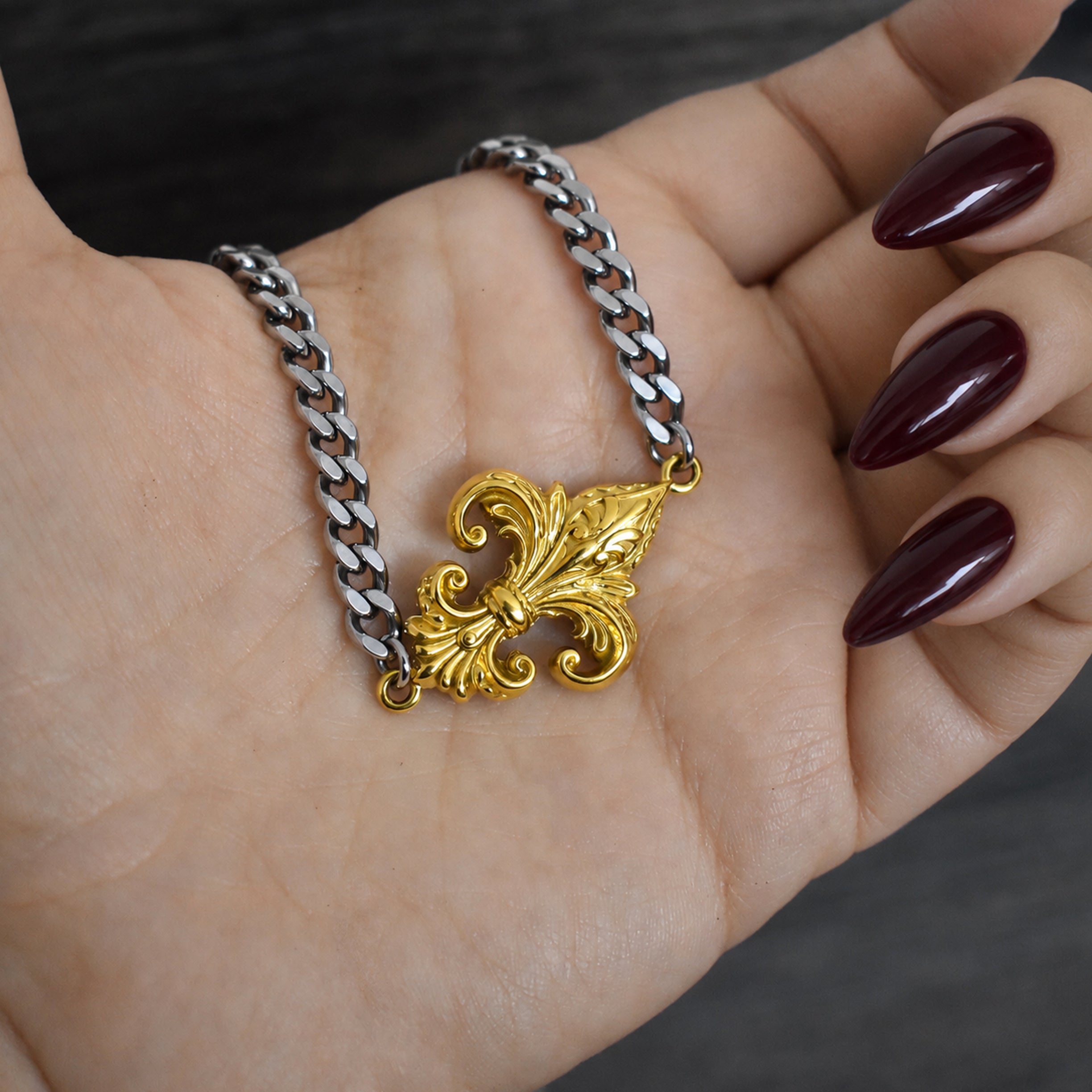 Fleur-de-lis two tonal necklace