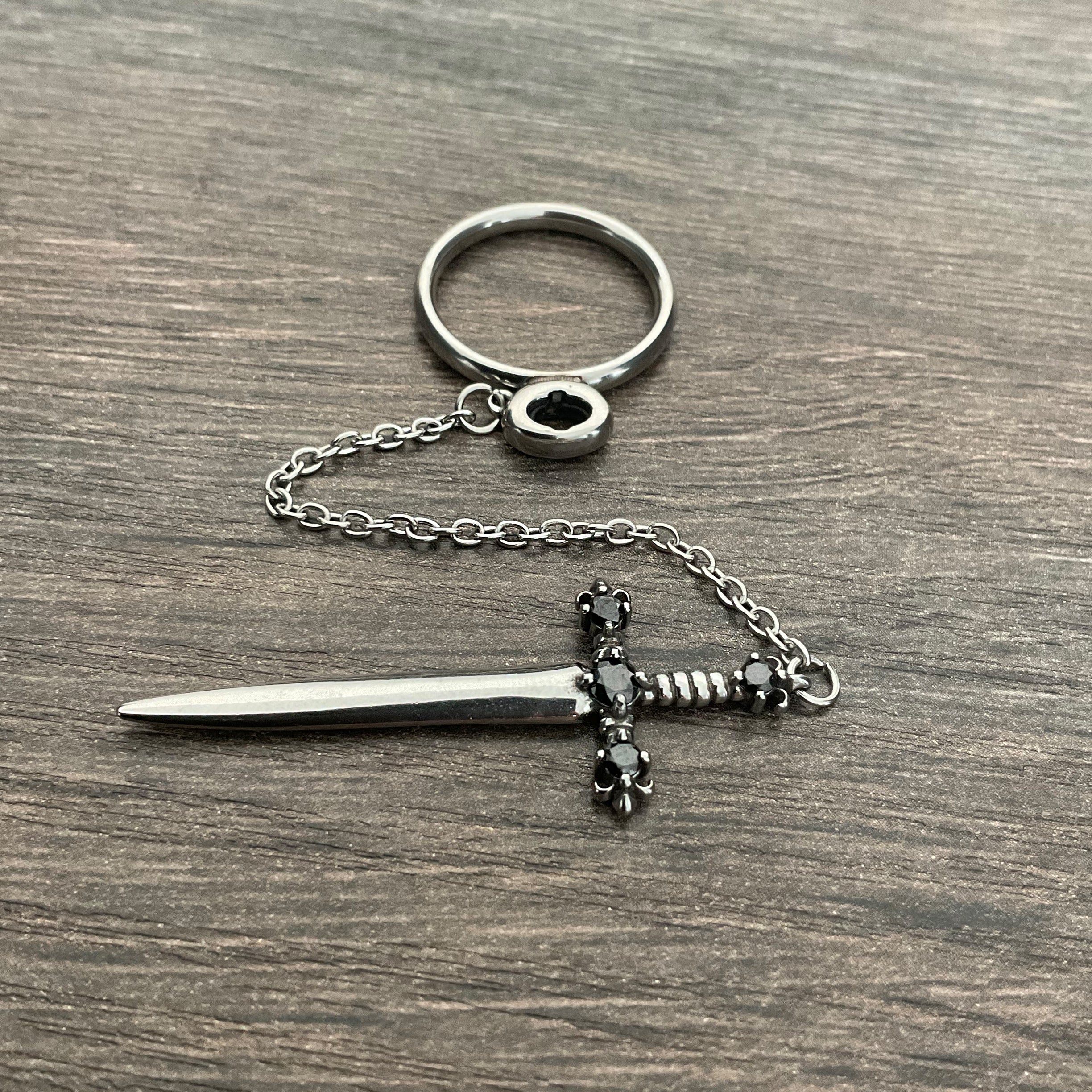 Fleur Sword ring Black CZ