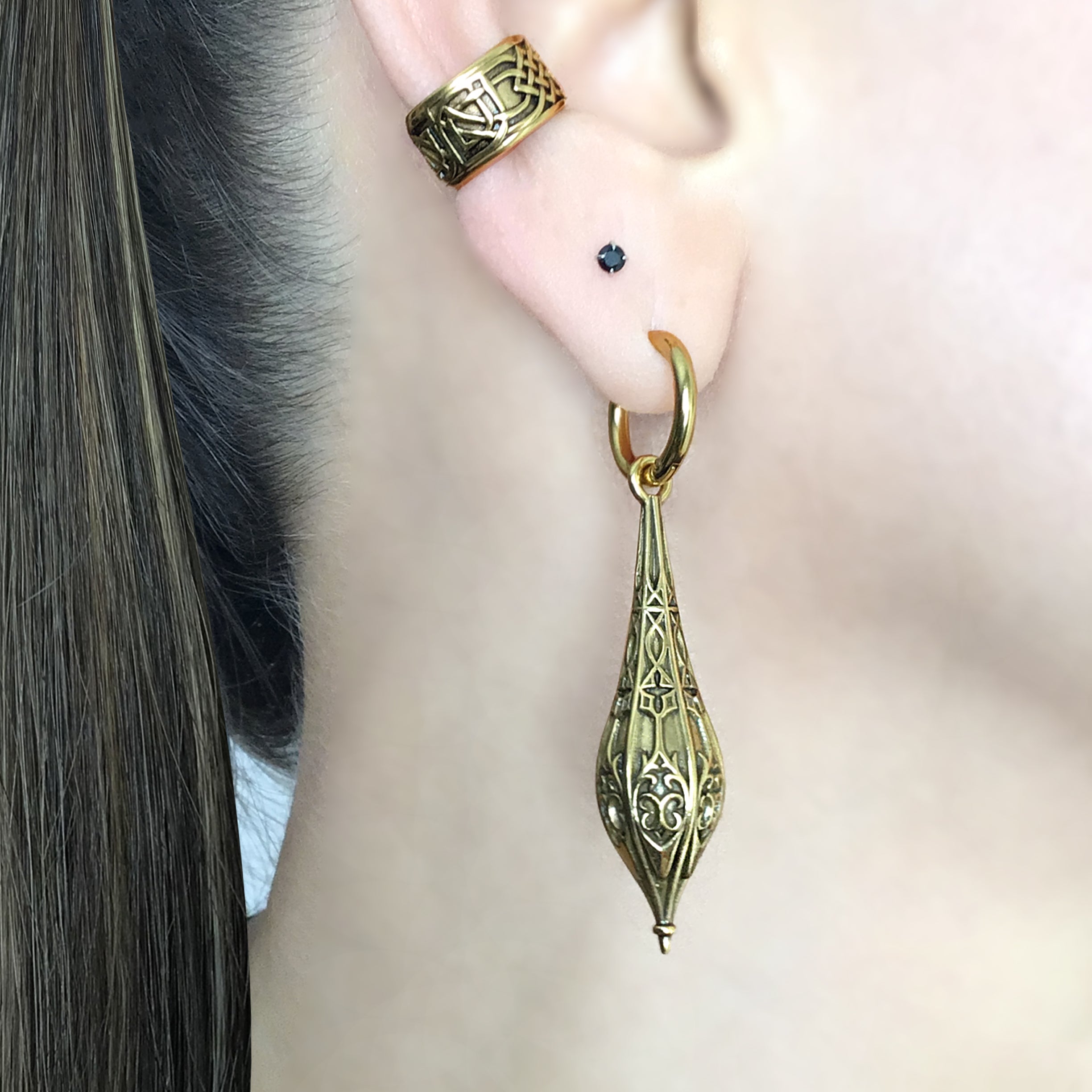 Gothic pillar hoop earrings