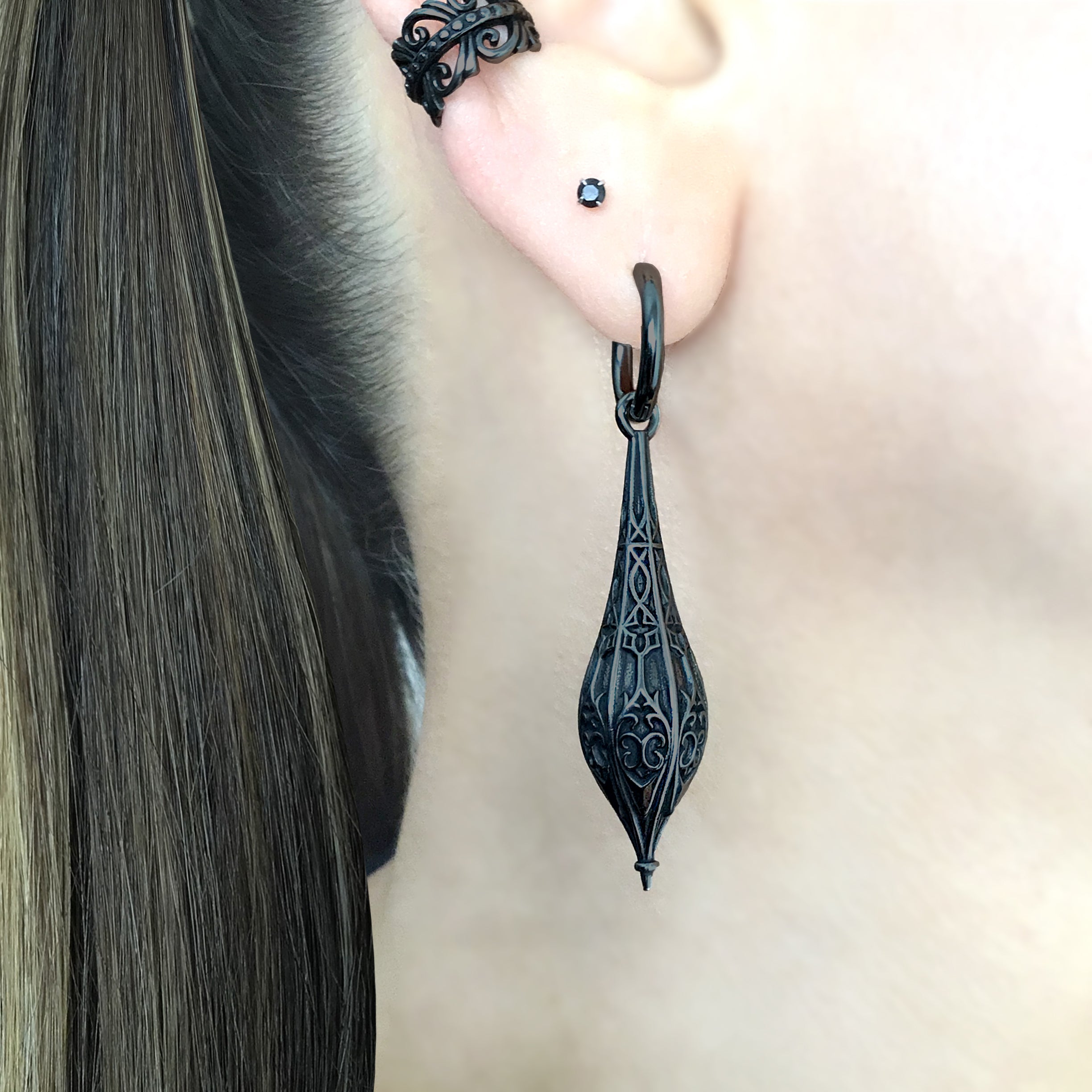 Gothic pillar hoop earrings