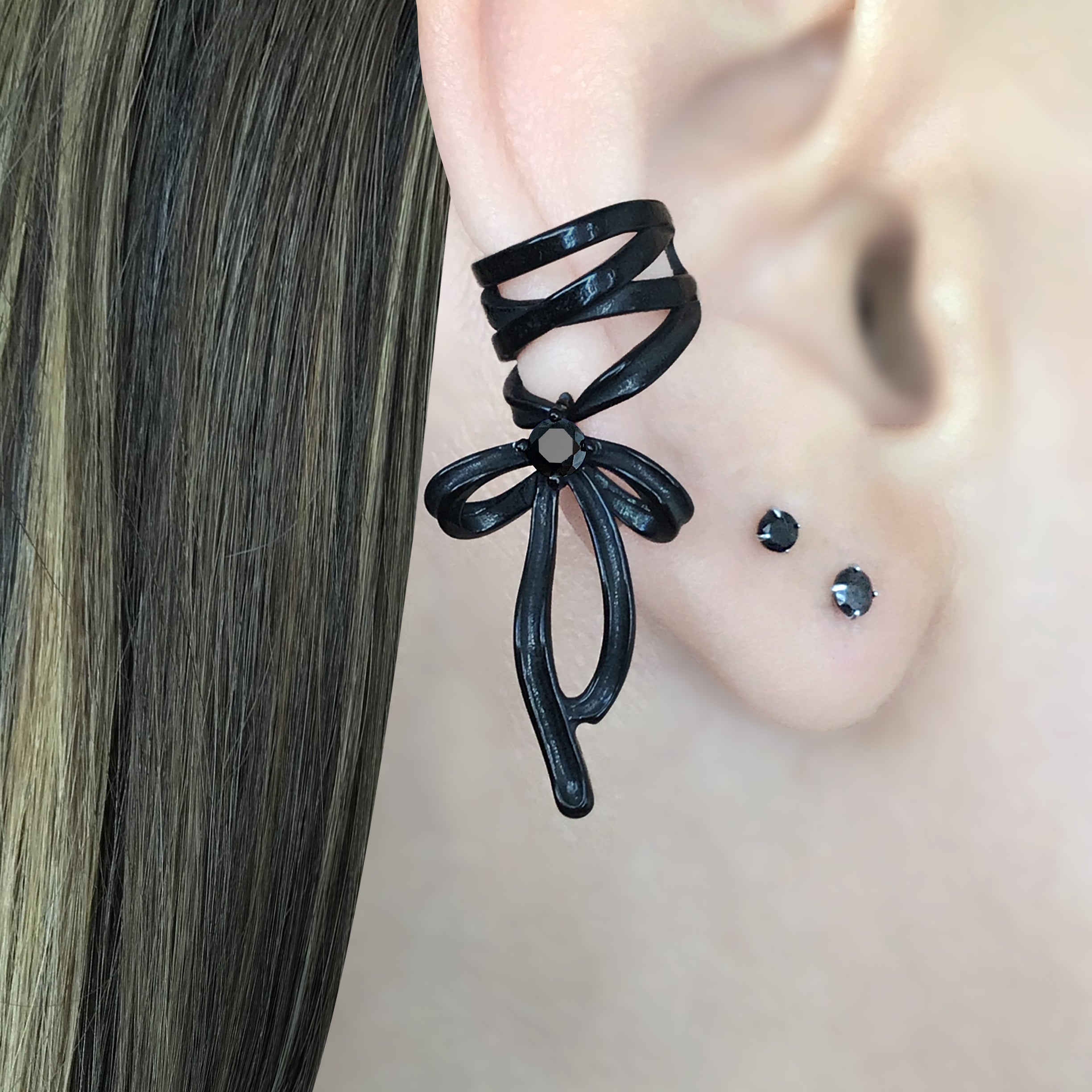 Bow ear cuff