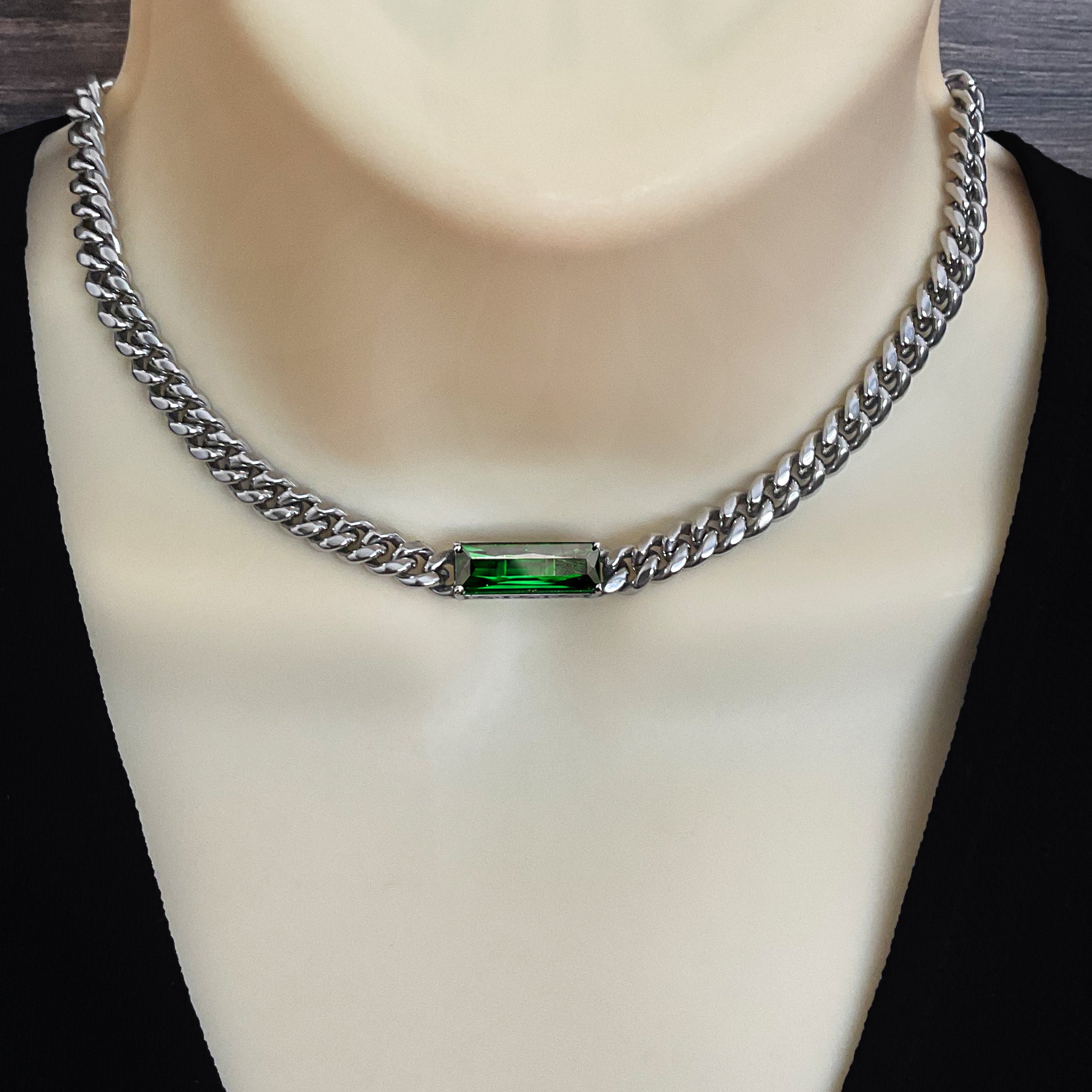 Necklace with Emerald Green stone