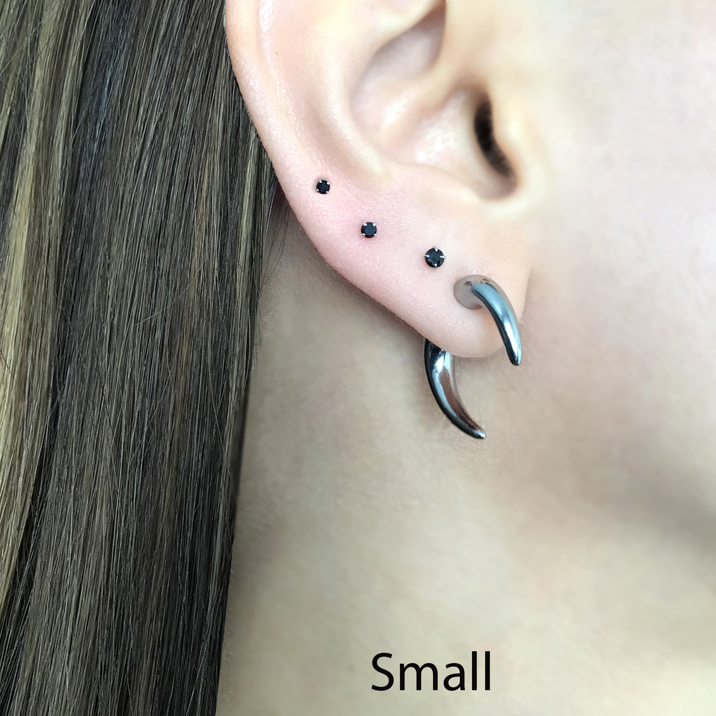 Claw ear jacket
