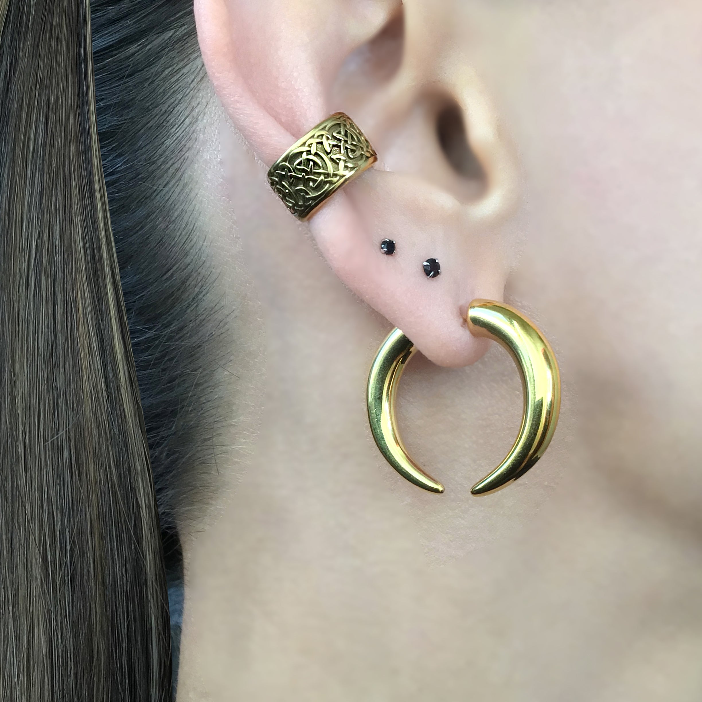 Claw hoop ear jacket
