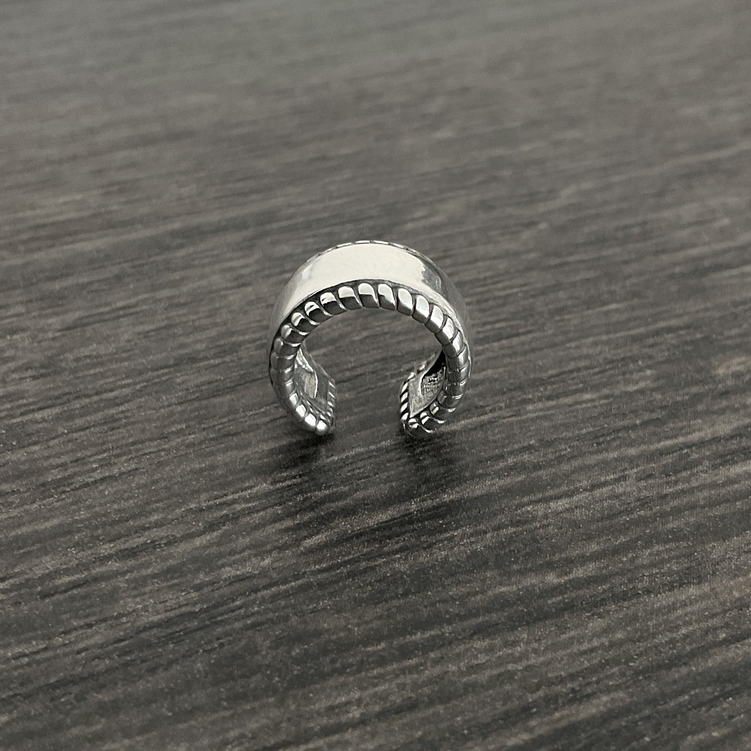 No piercing ear cuff