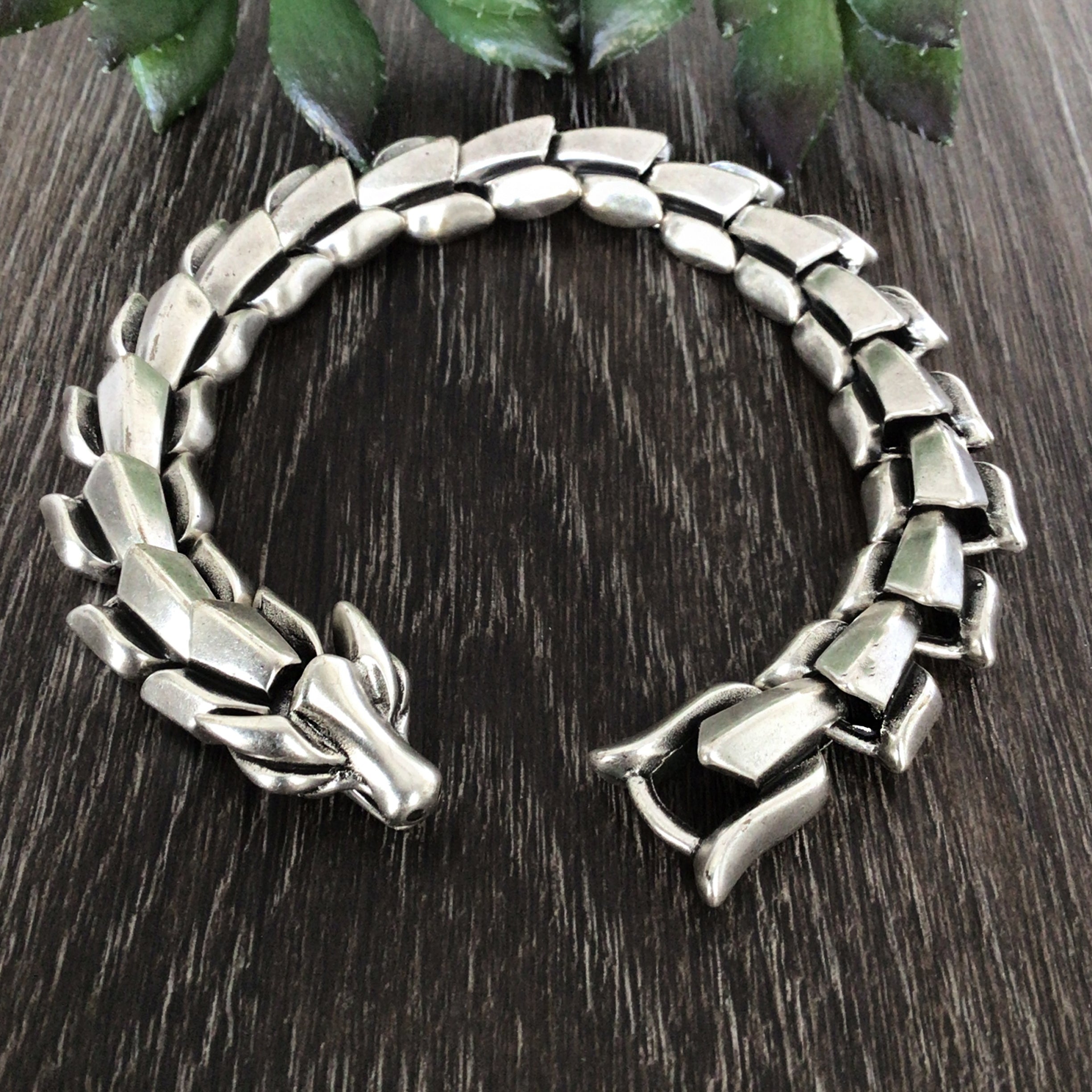 Dragon scale bracelet in Silver