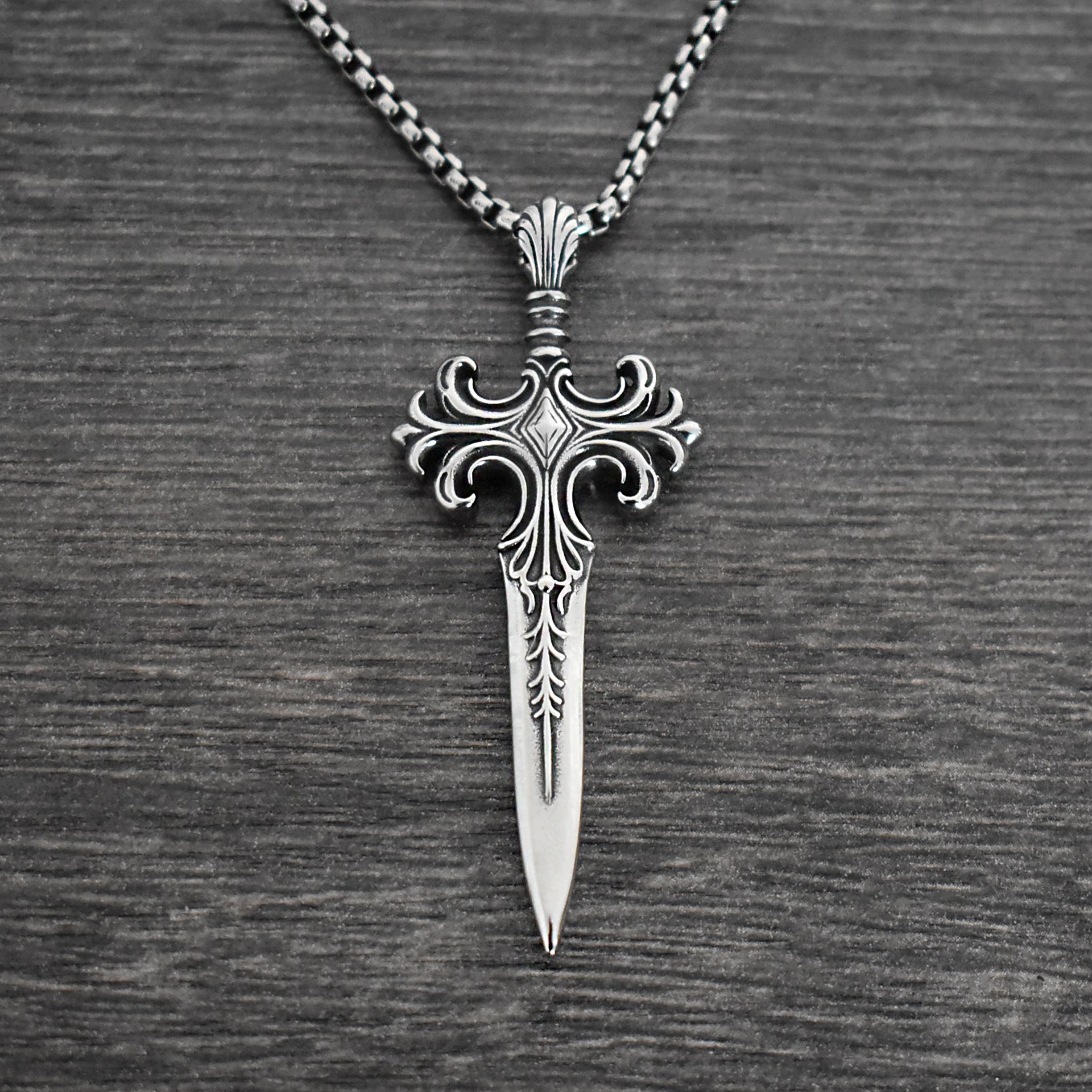Elven Blade necklace