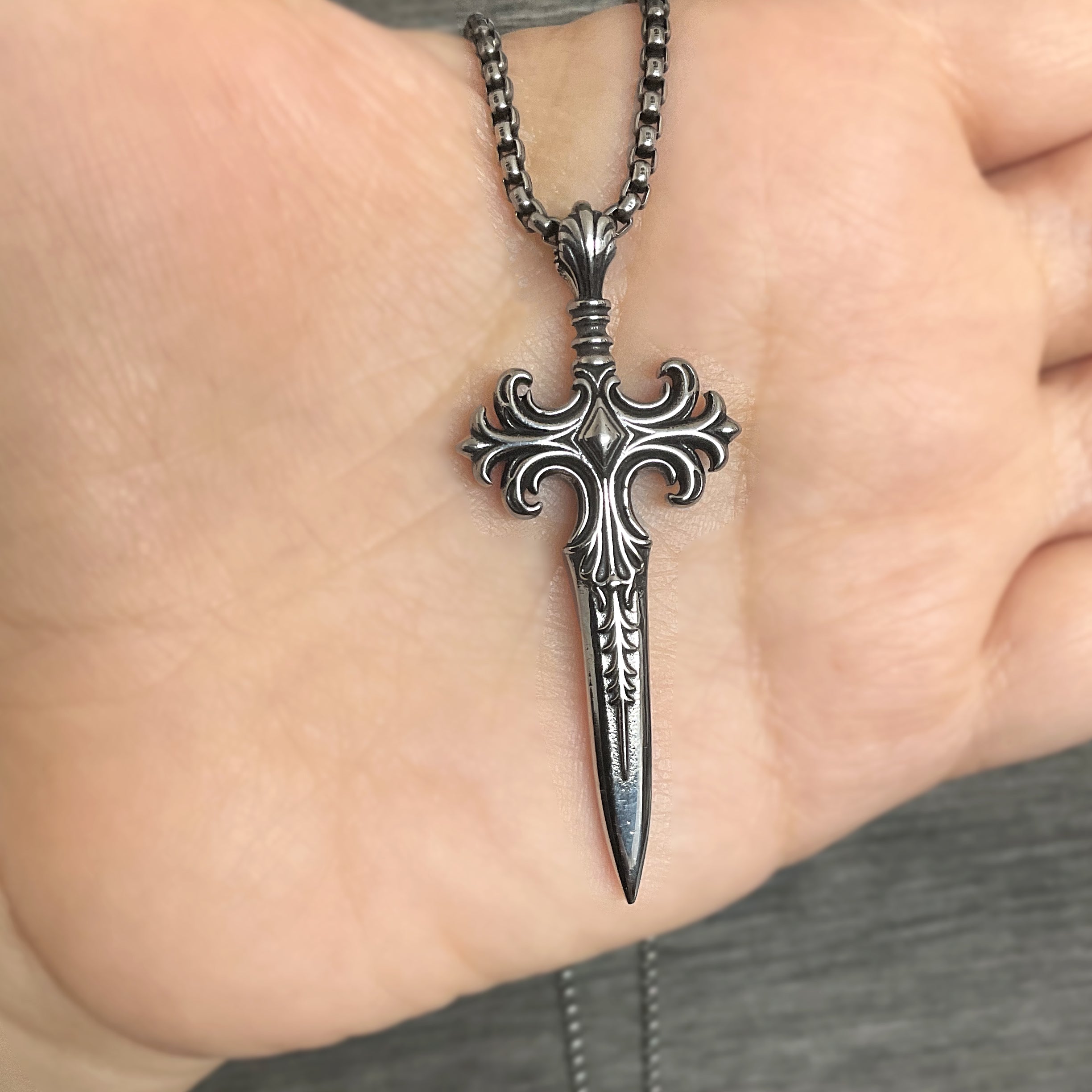 Elven Blade necklace