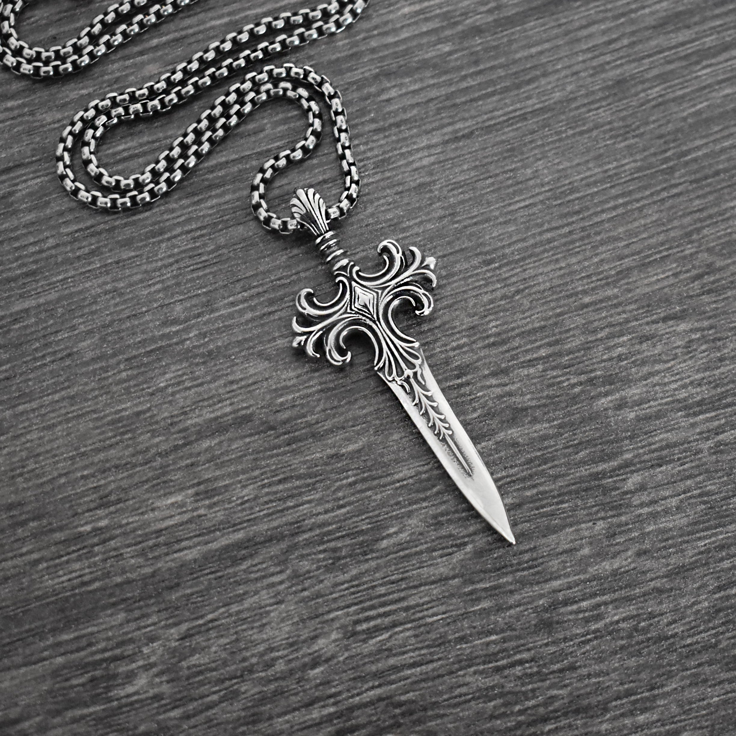 Elven Blade necklace