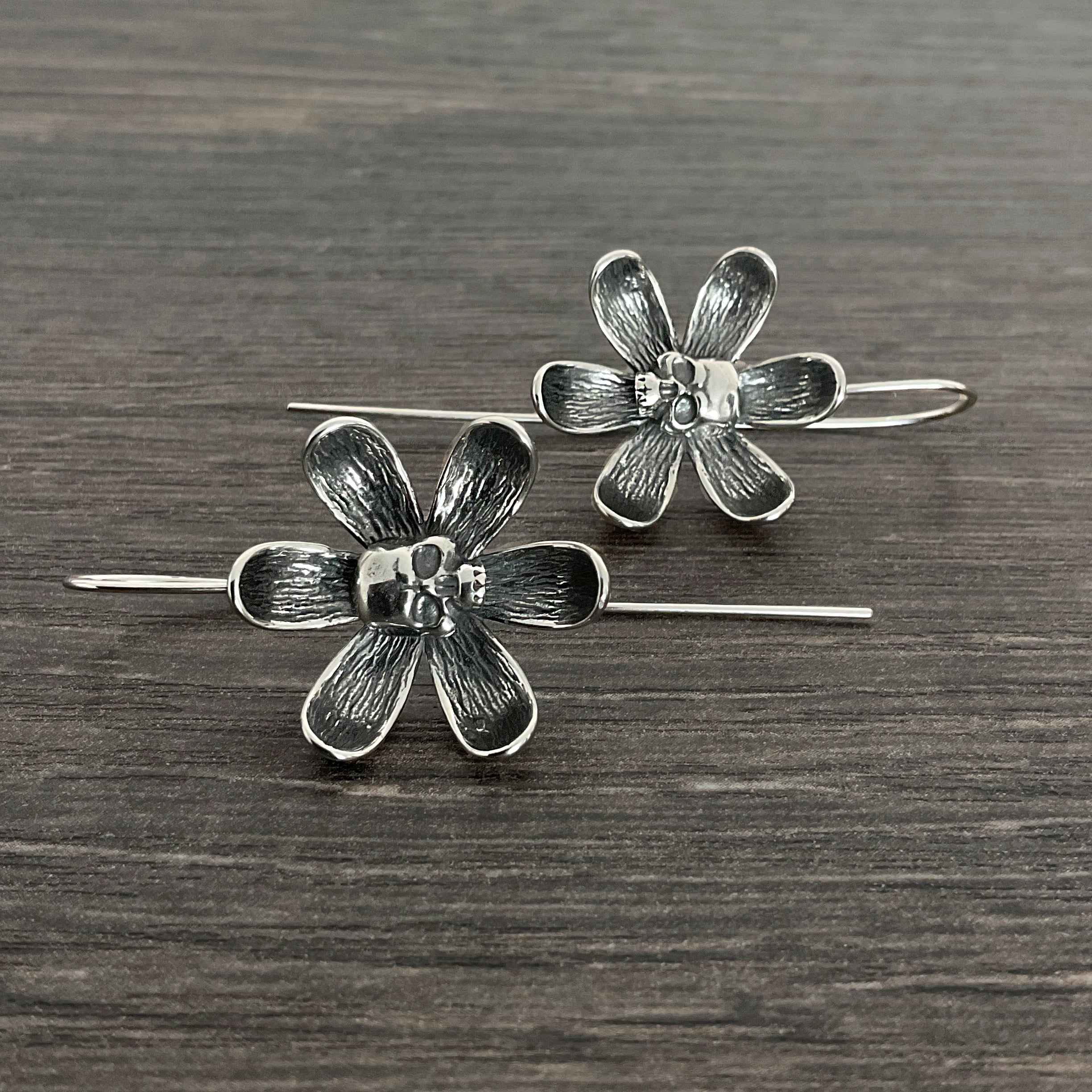 Flower Skull earring