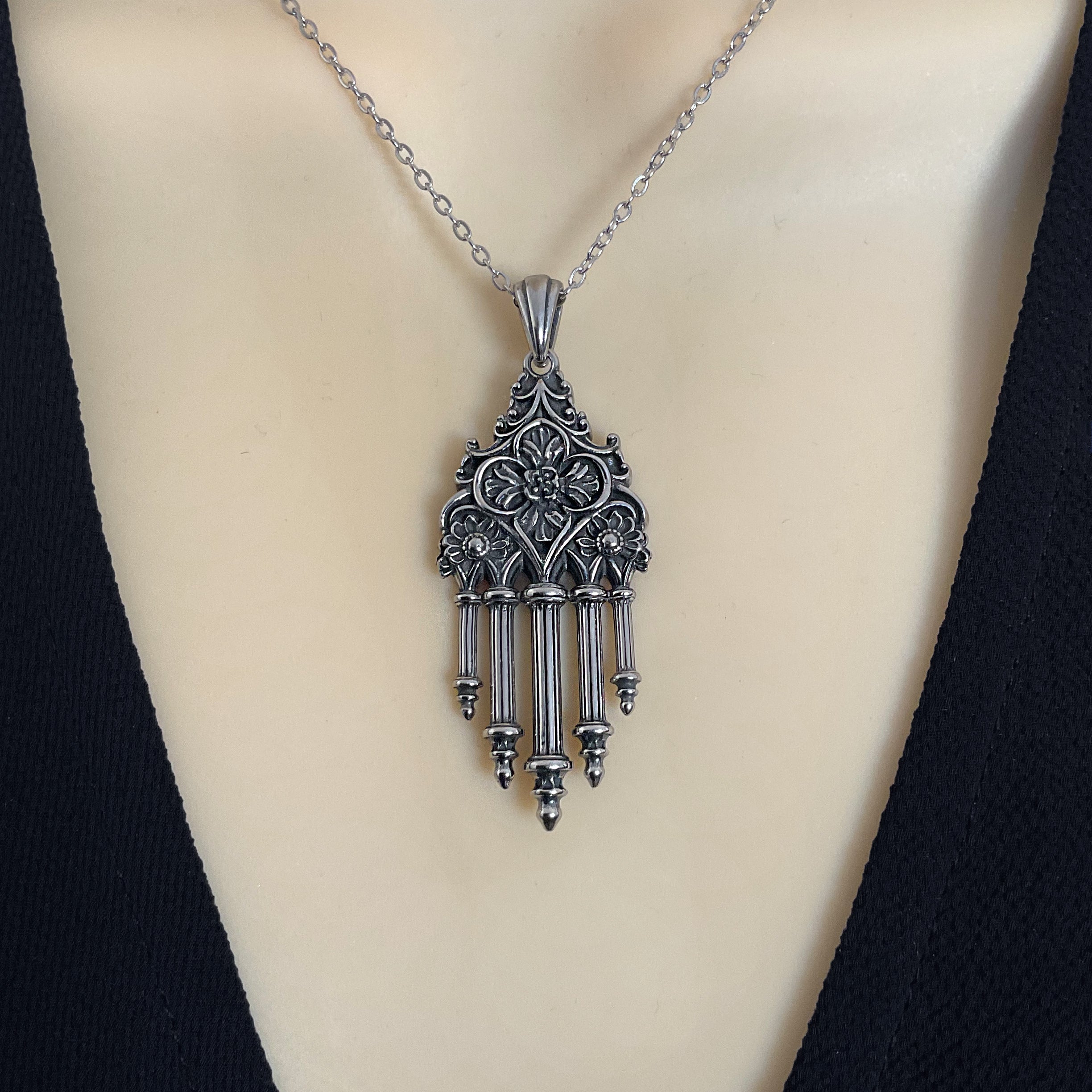 Gothic Bloom pendant