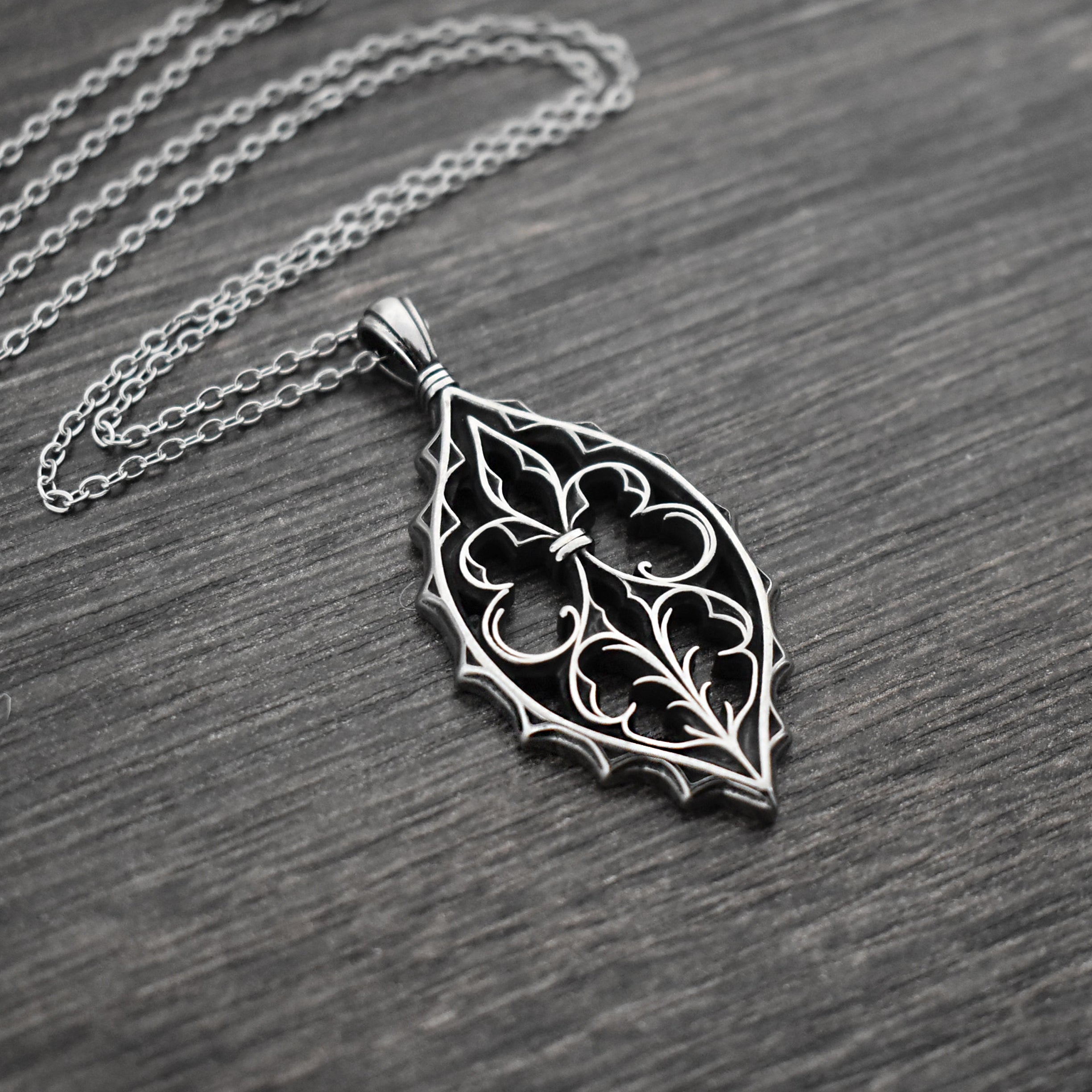 Gothic Fleur pendant