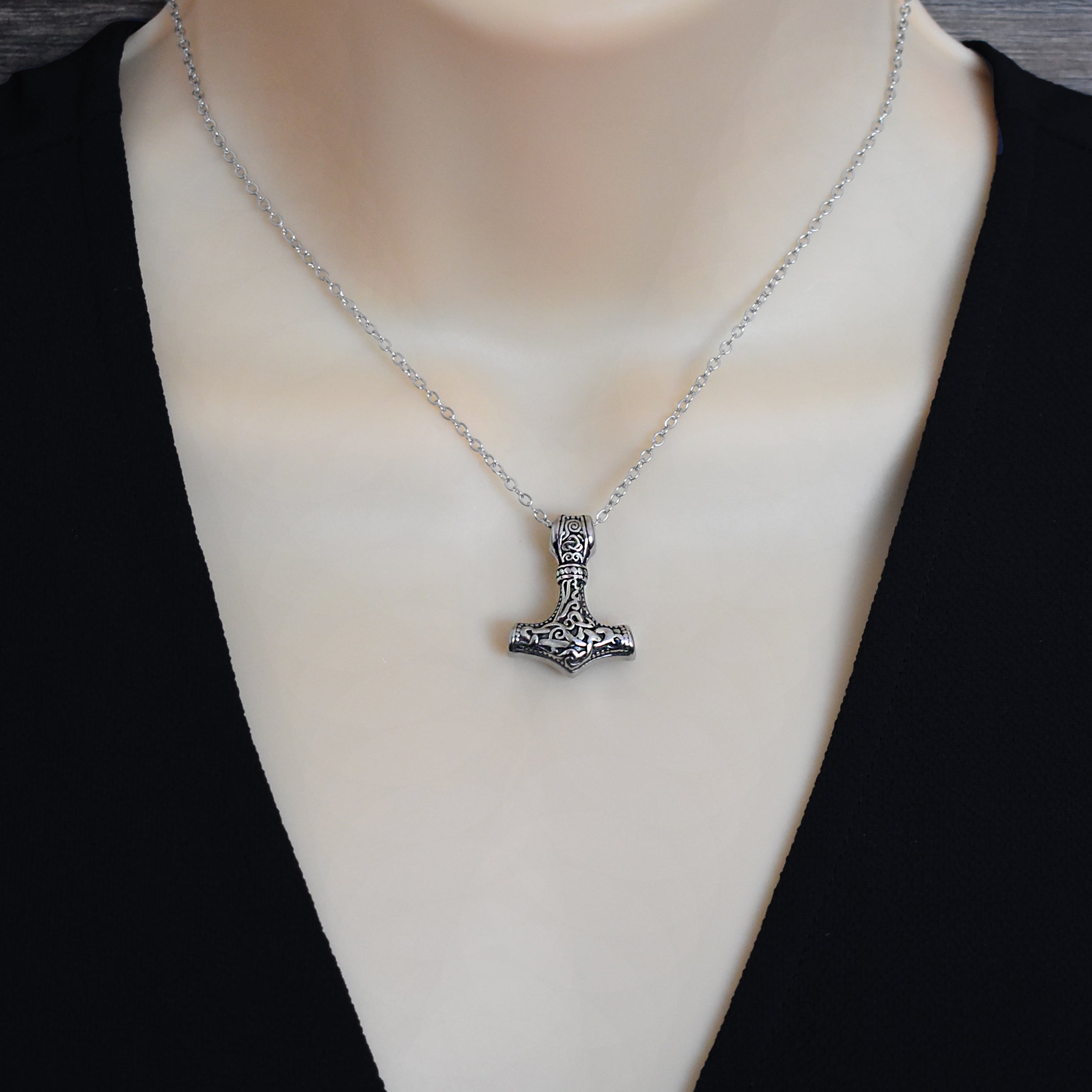 Viking hammer pendant necklace