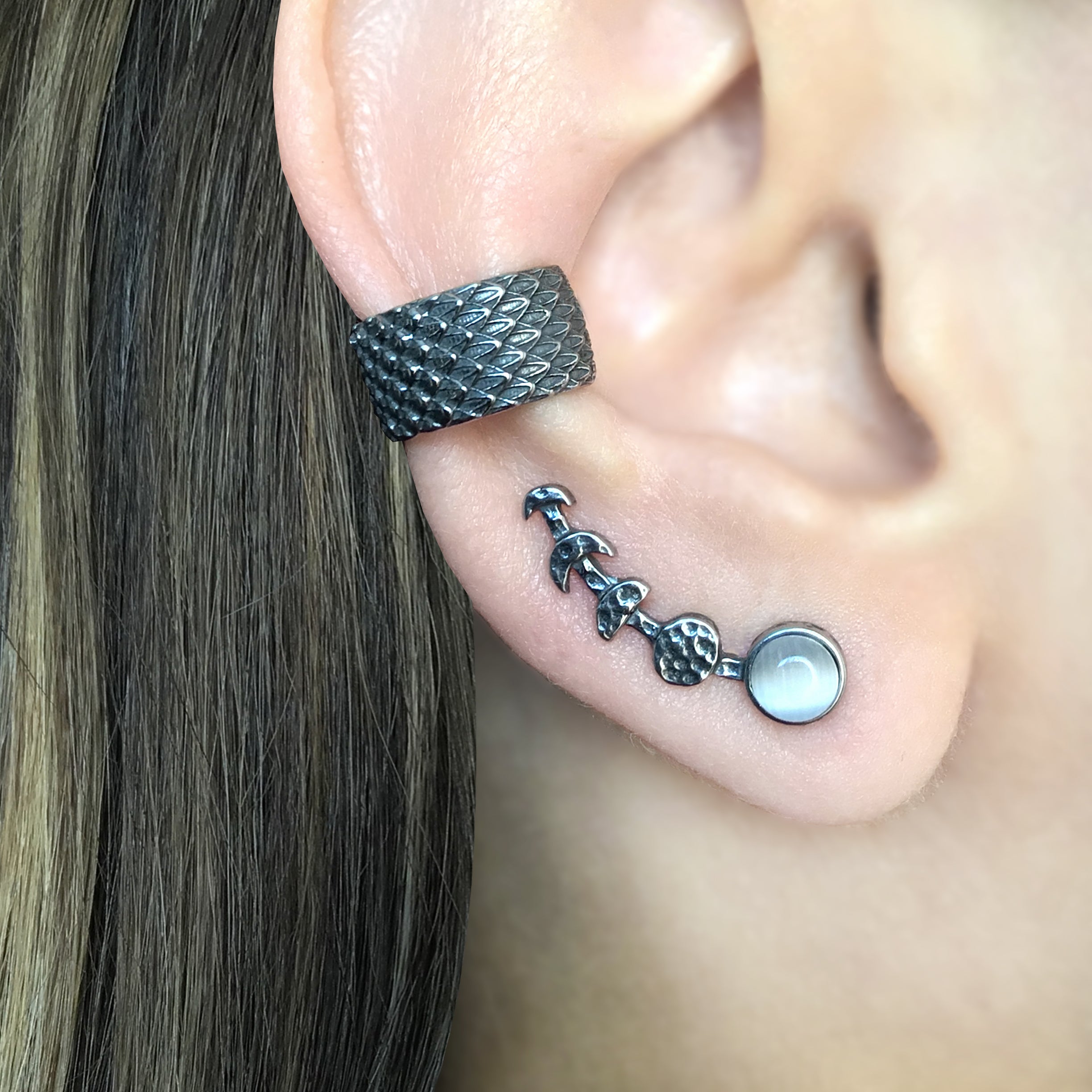 Moon phase ear crawler
