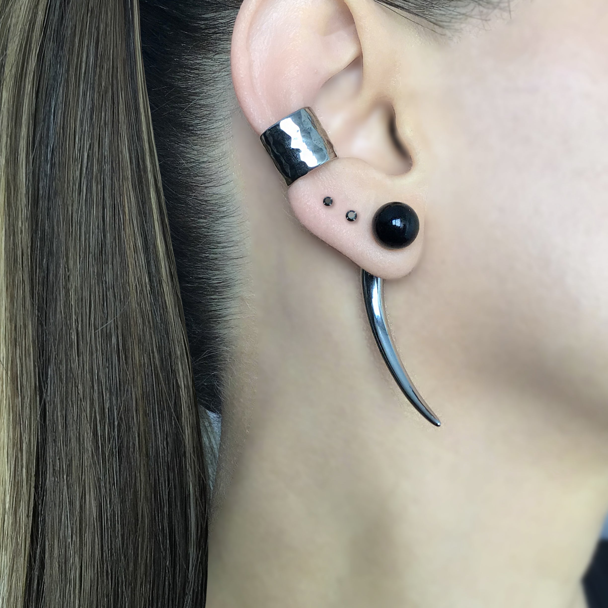 Black Pearl claw ear jacket earrings