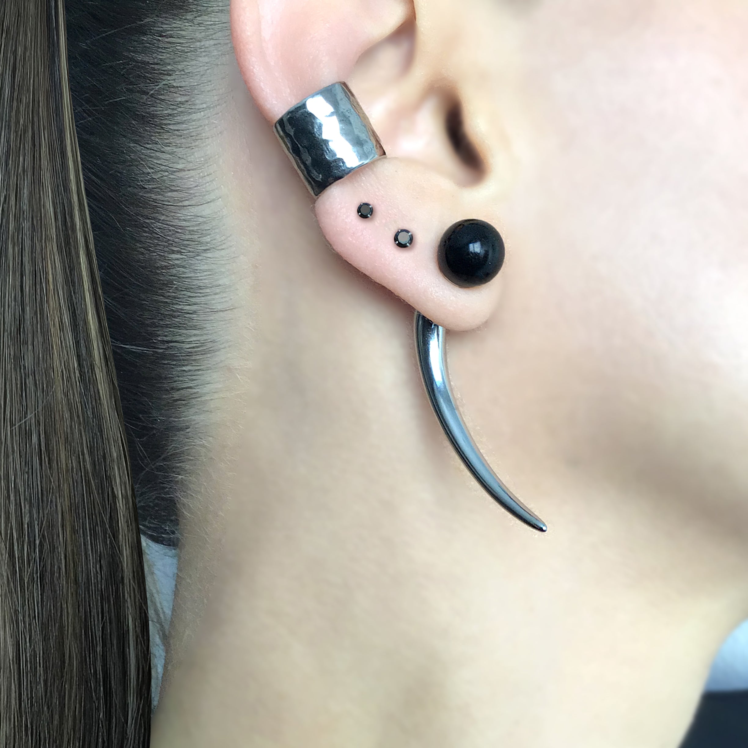 Black Pearl claw ear jacket earrings