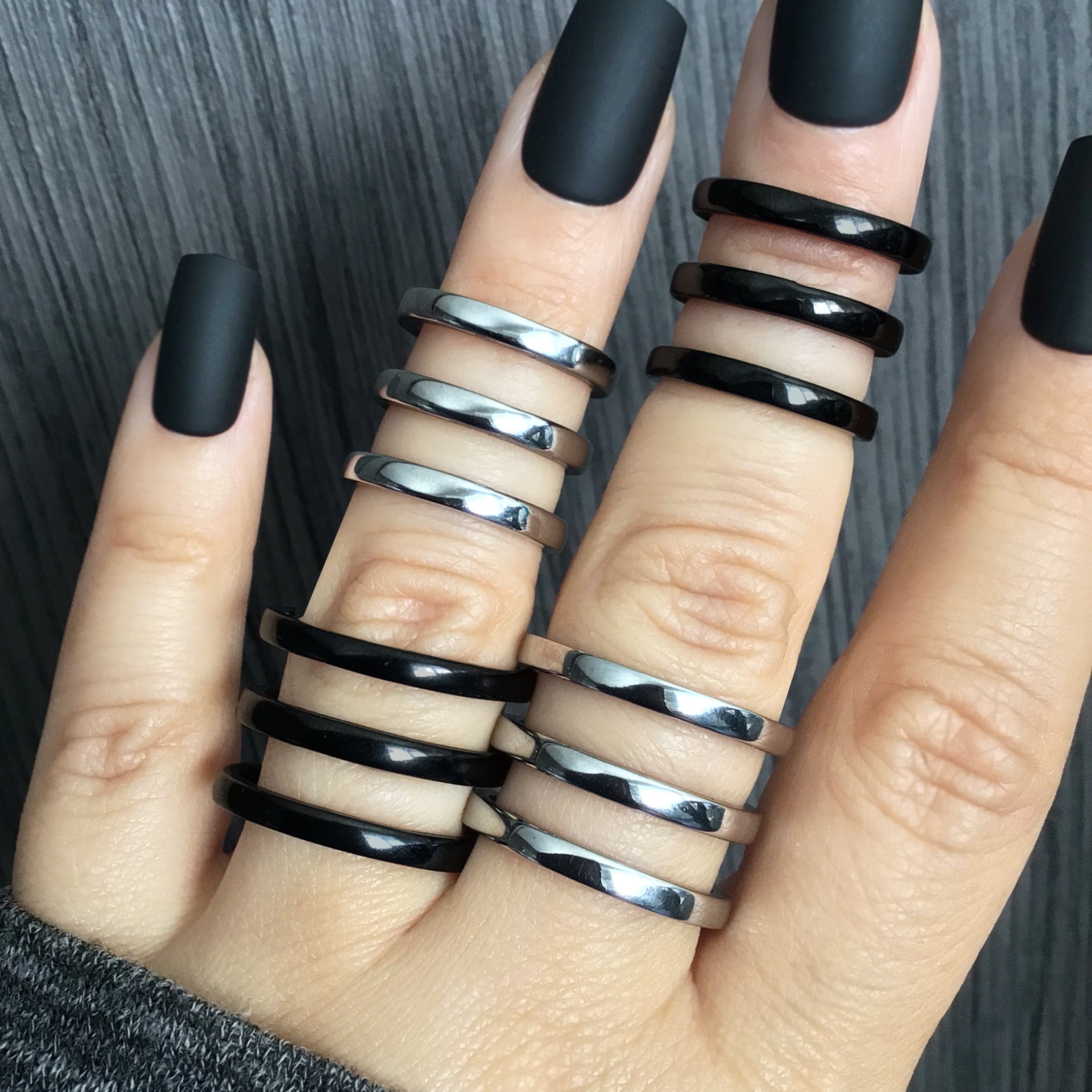 Triple row wide ring