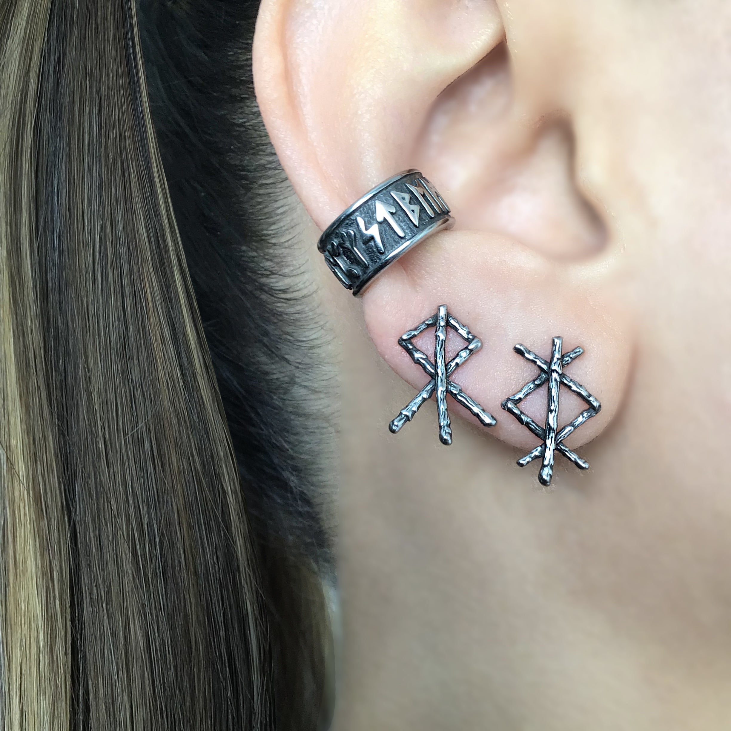 Runes cuff earring no piercing