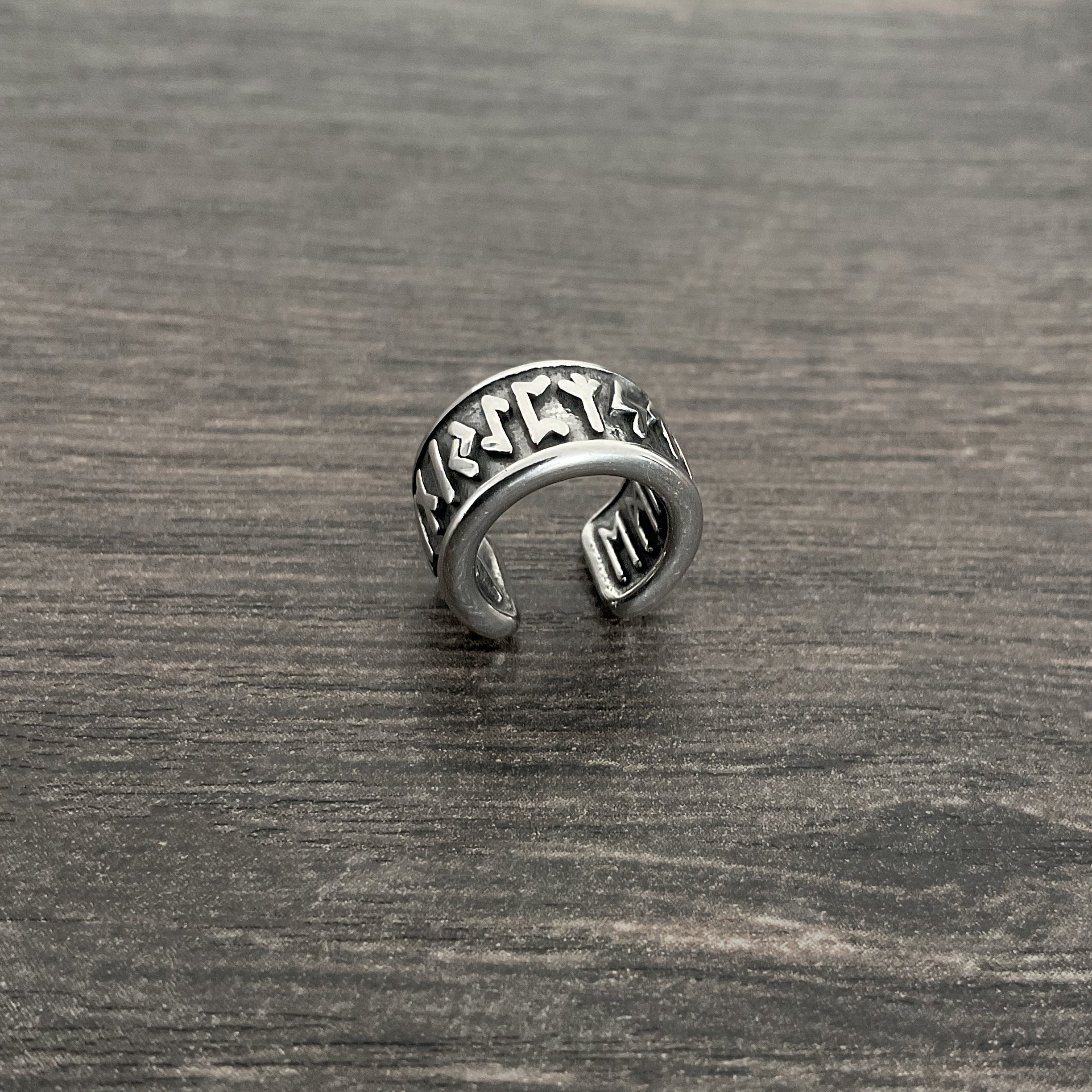 Runes cuff earring no piercing