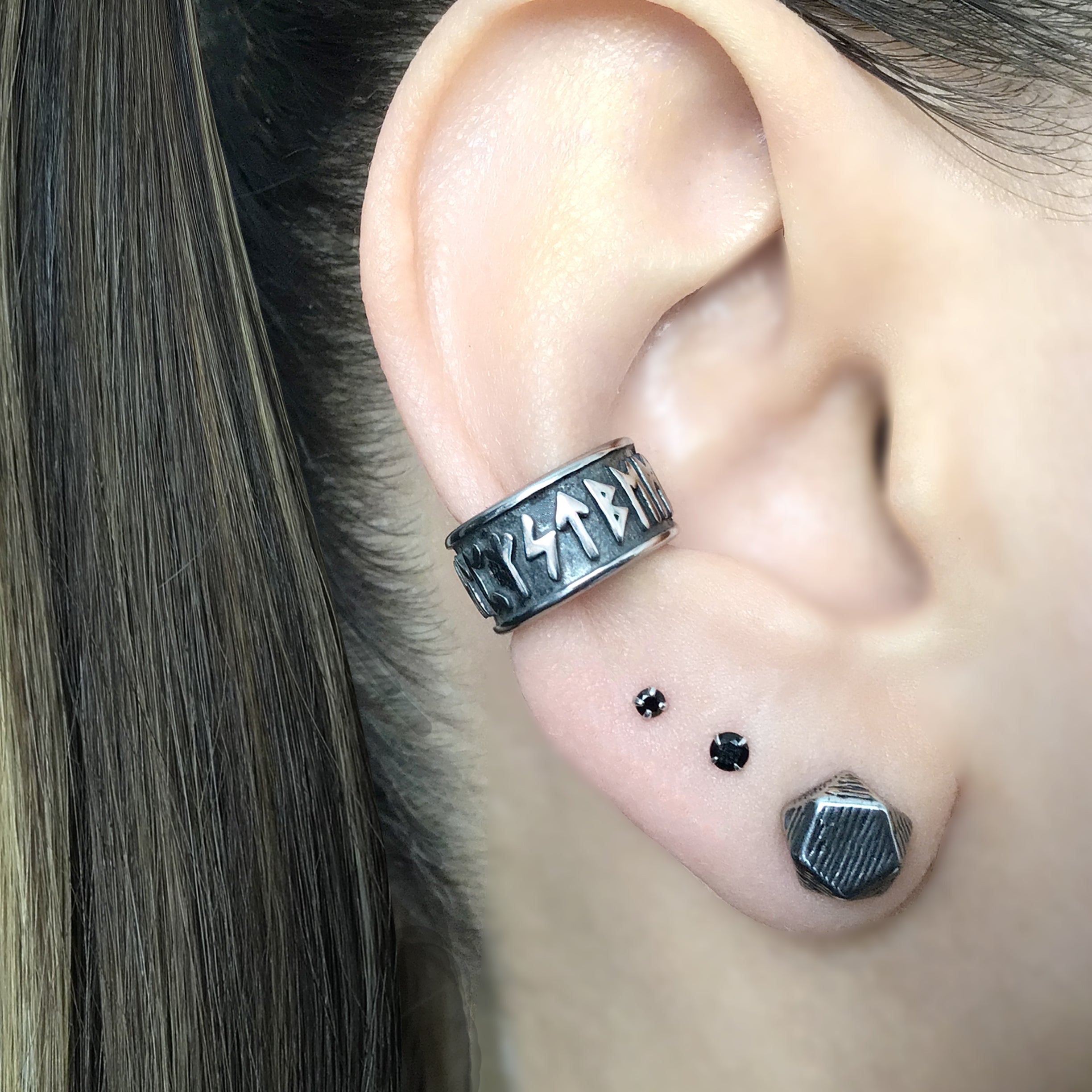 Runes cuff earring no piercing