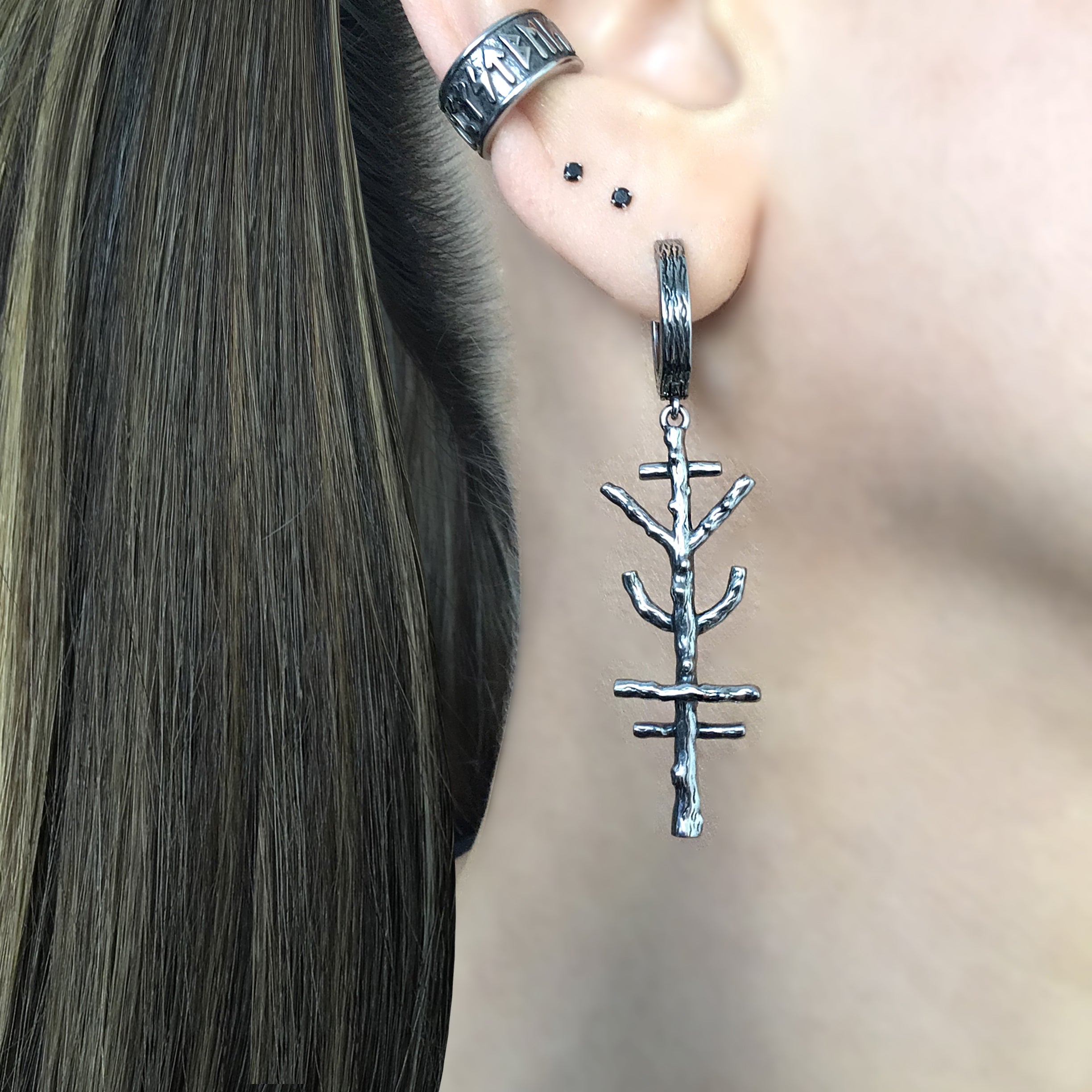 Rune bind hoop earrings