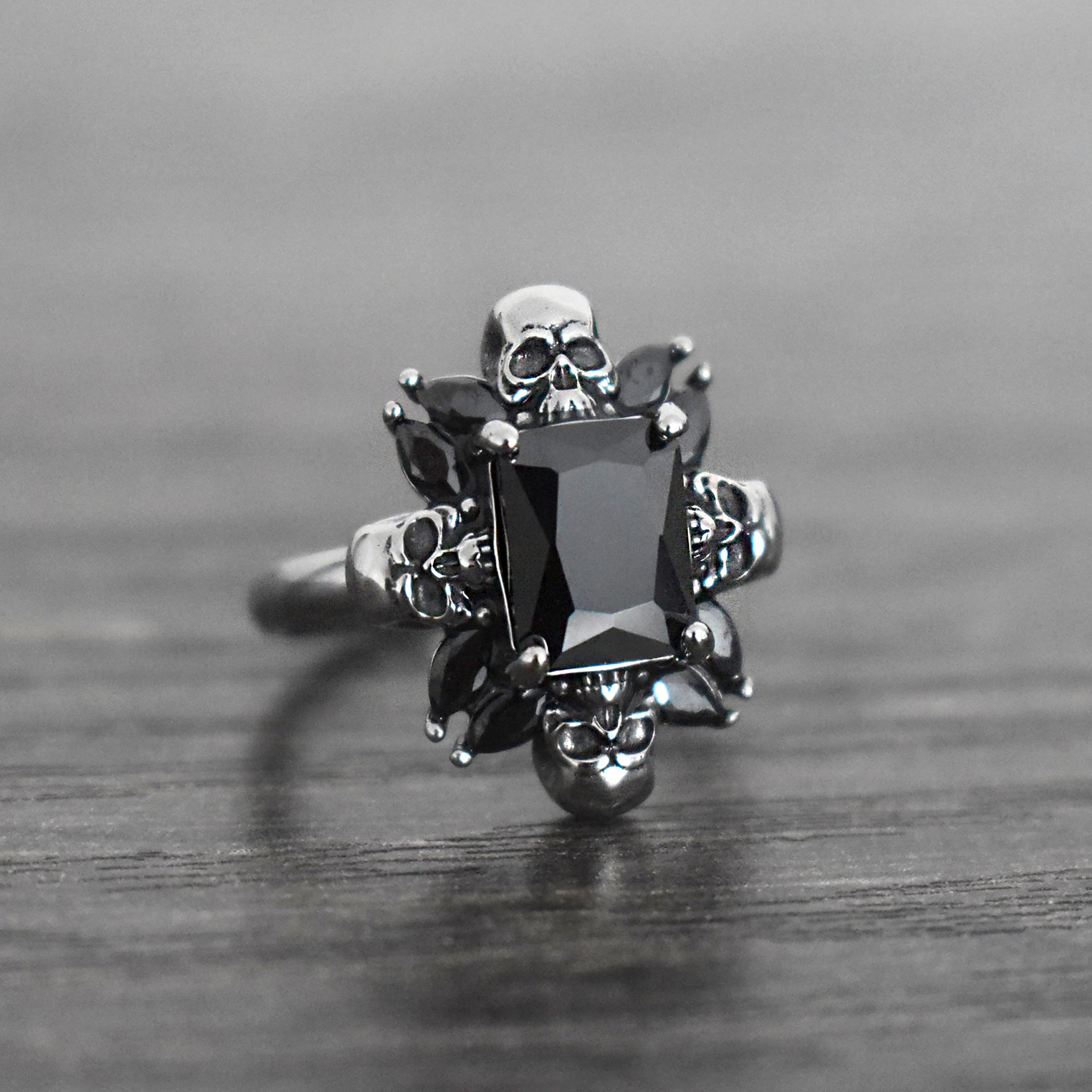 Renita ring with skulls and Blue CZ stones