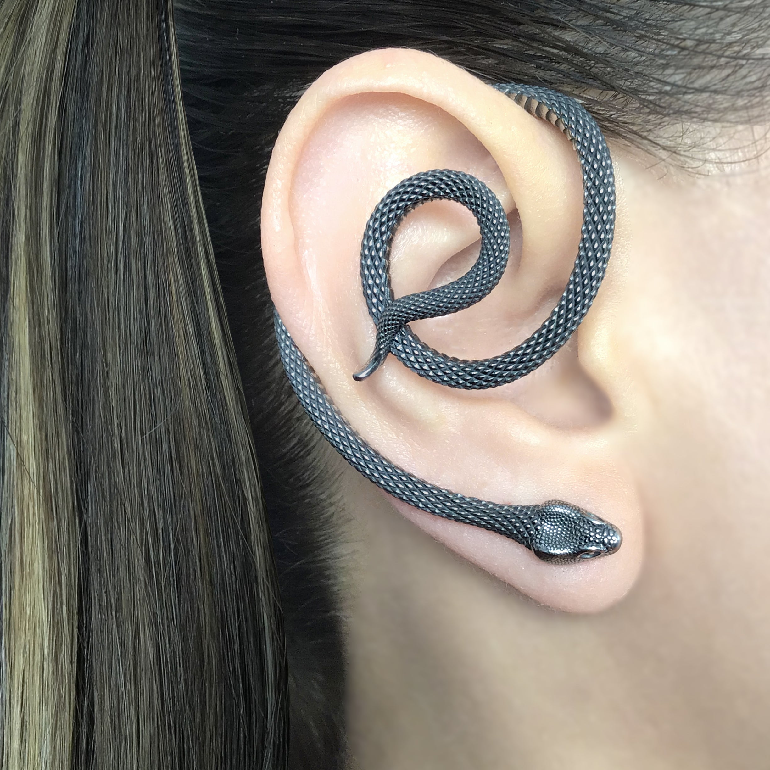 Snake ear wrap