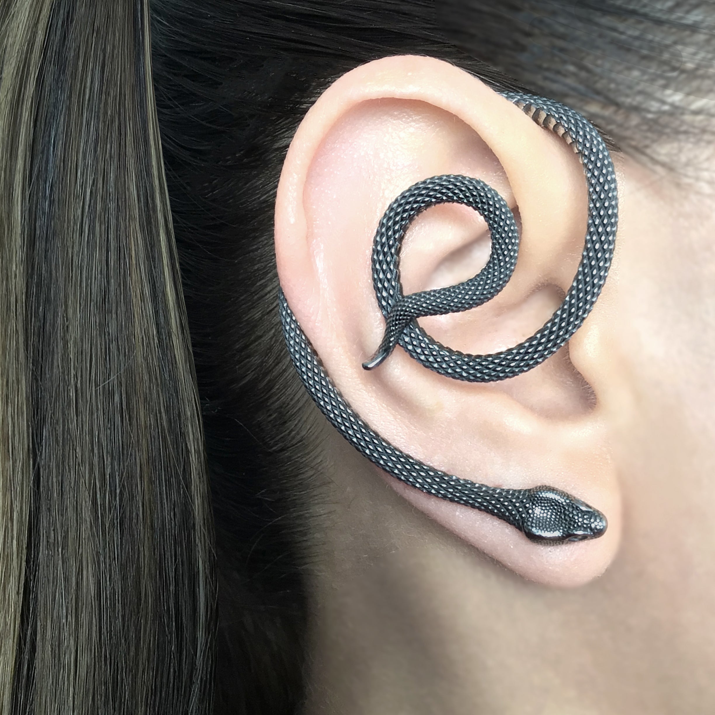 Snake ear wrap
