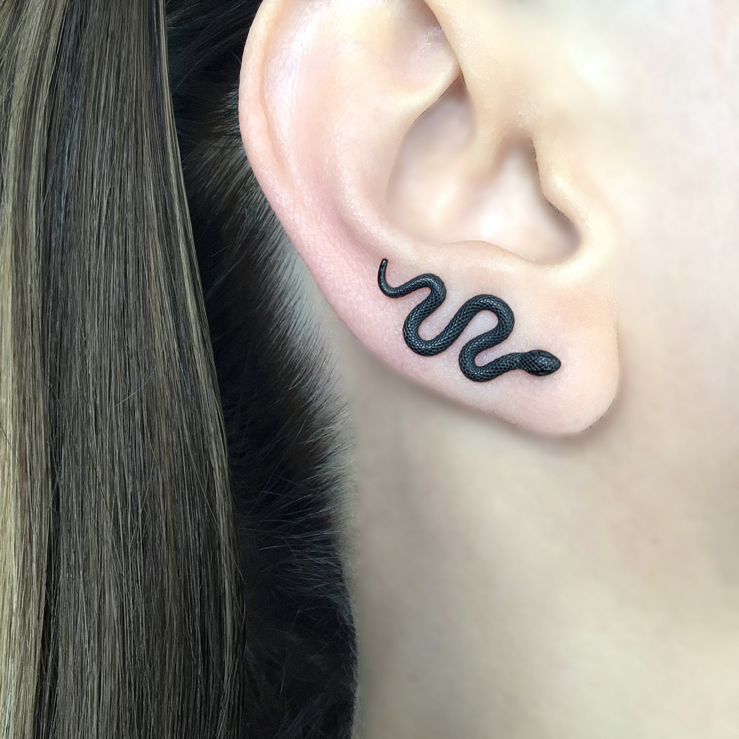 Snake ear crawler