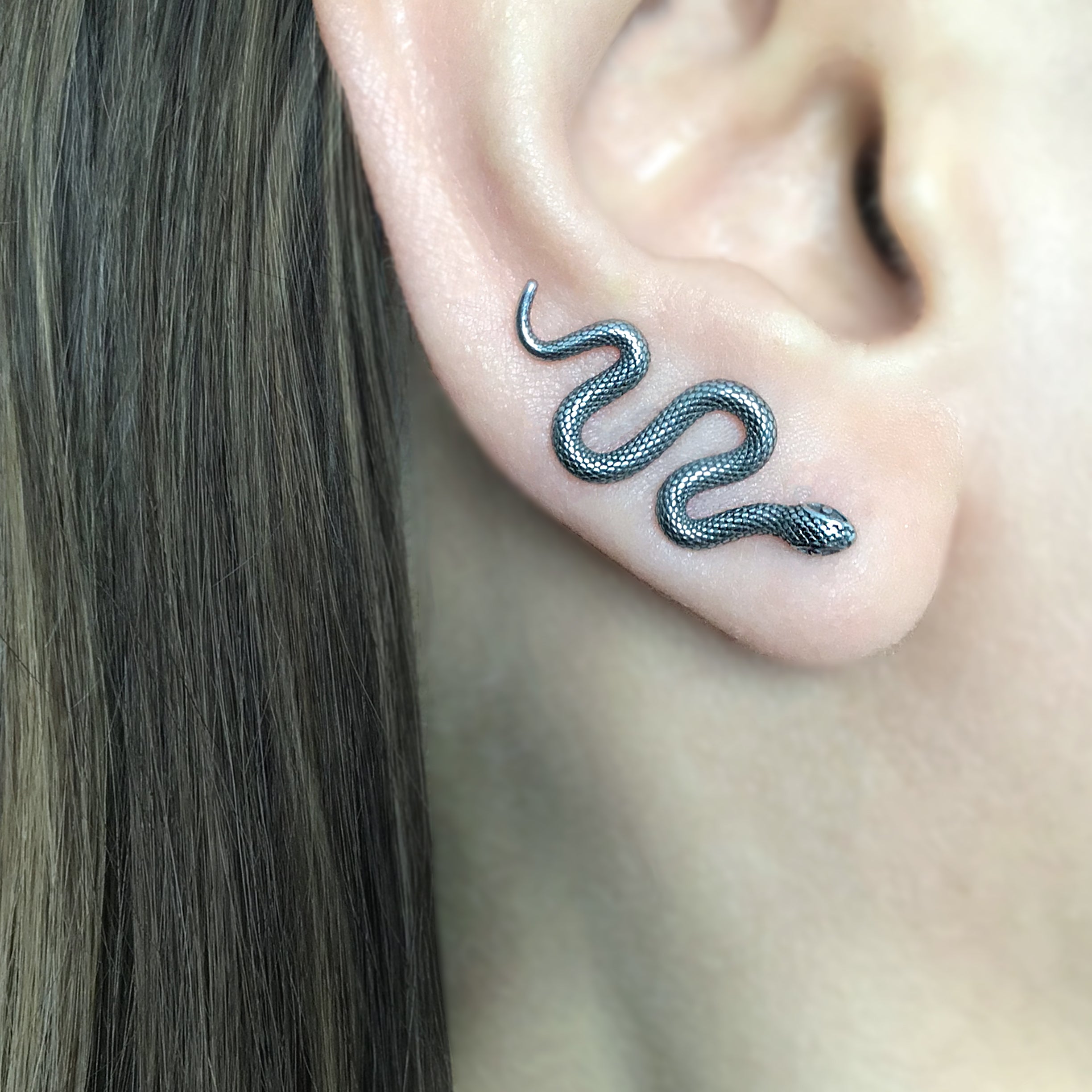 Snake ear crawler