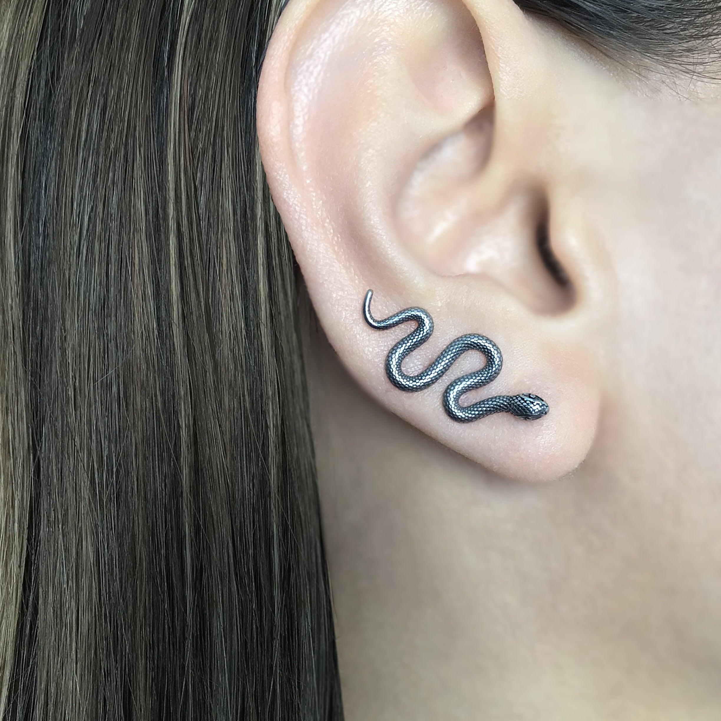 Snake ear crawler