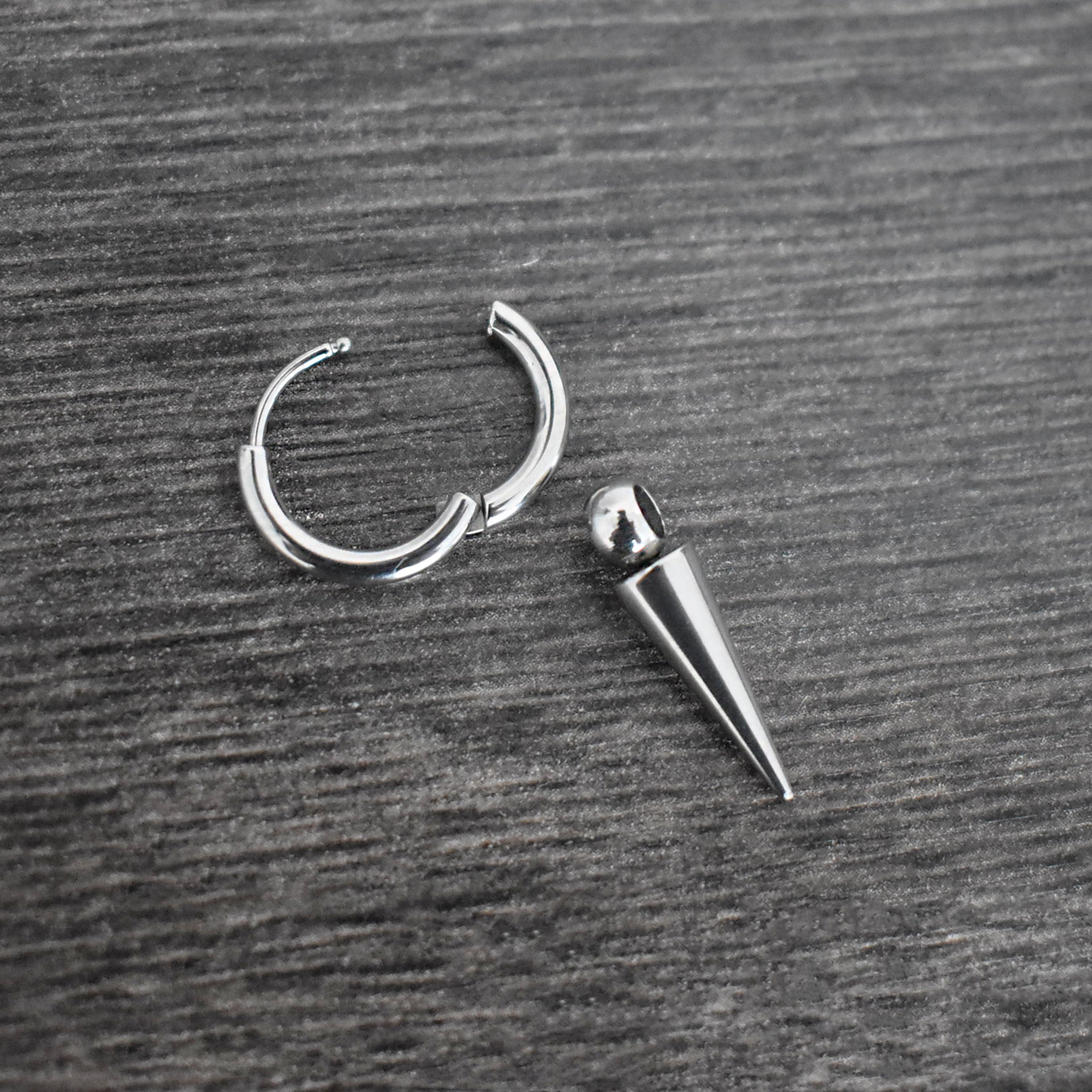 Minimalistic Spike hoop earrings