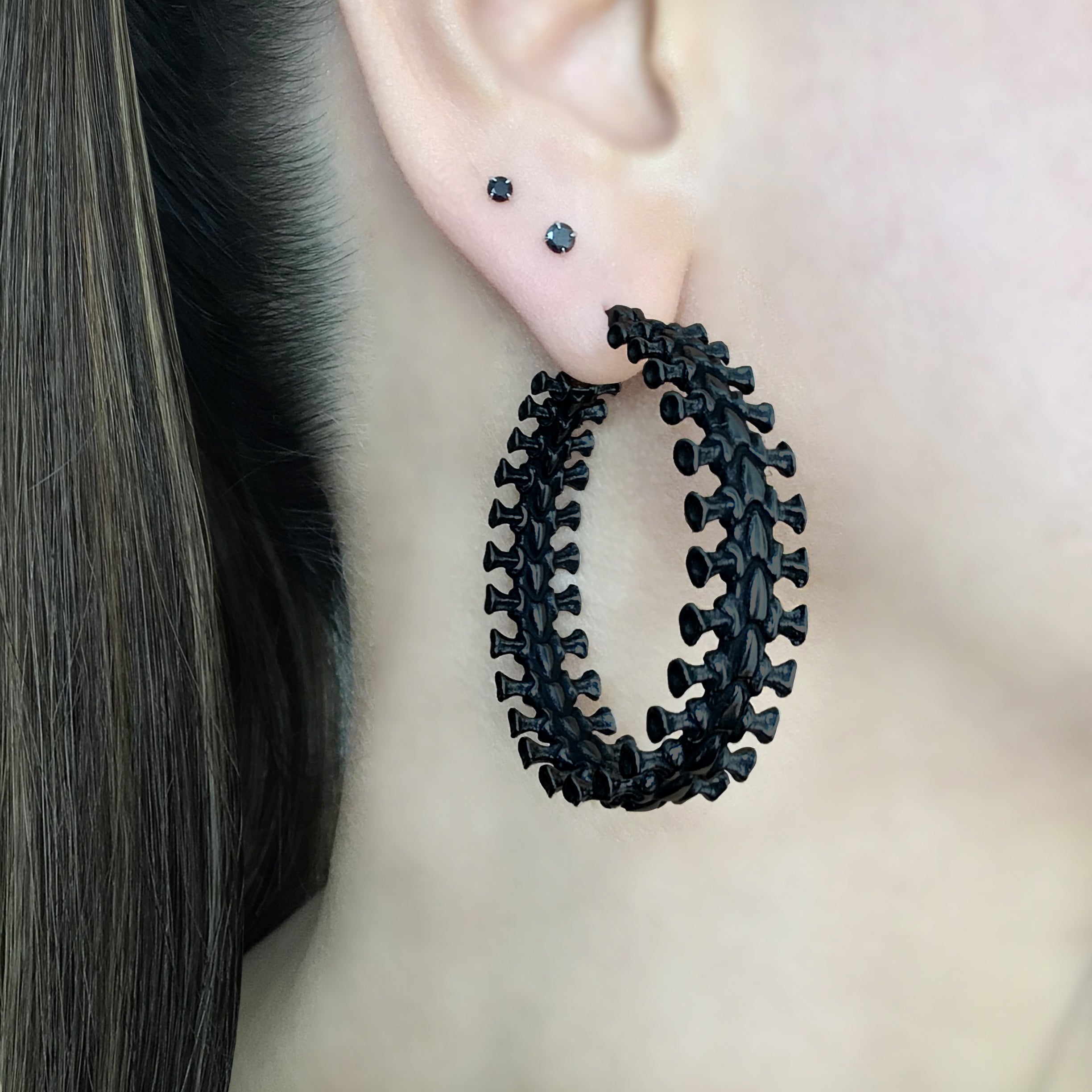 Spine hoop earrings