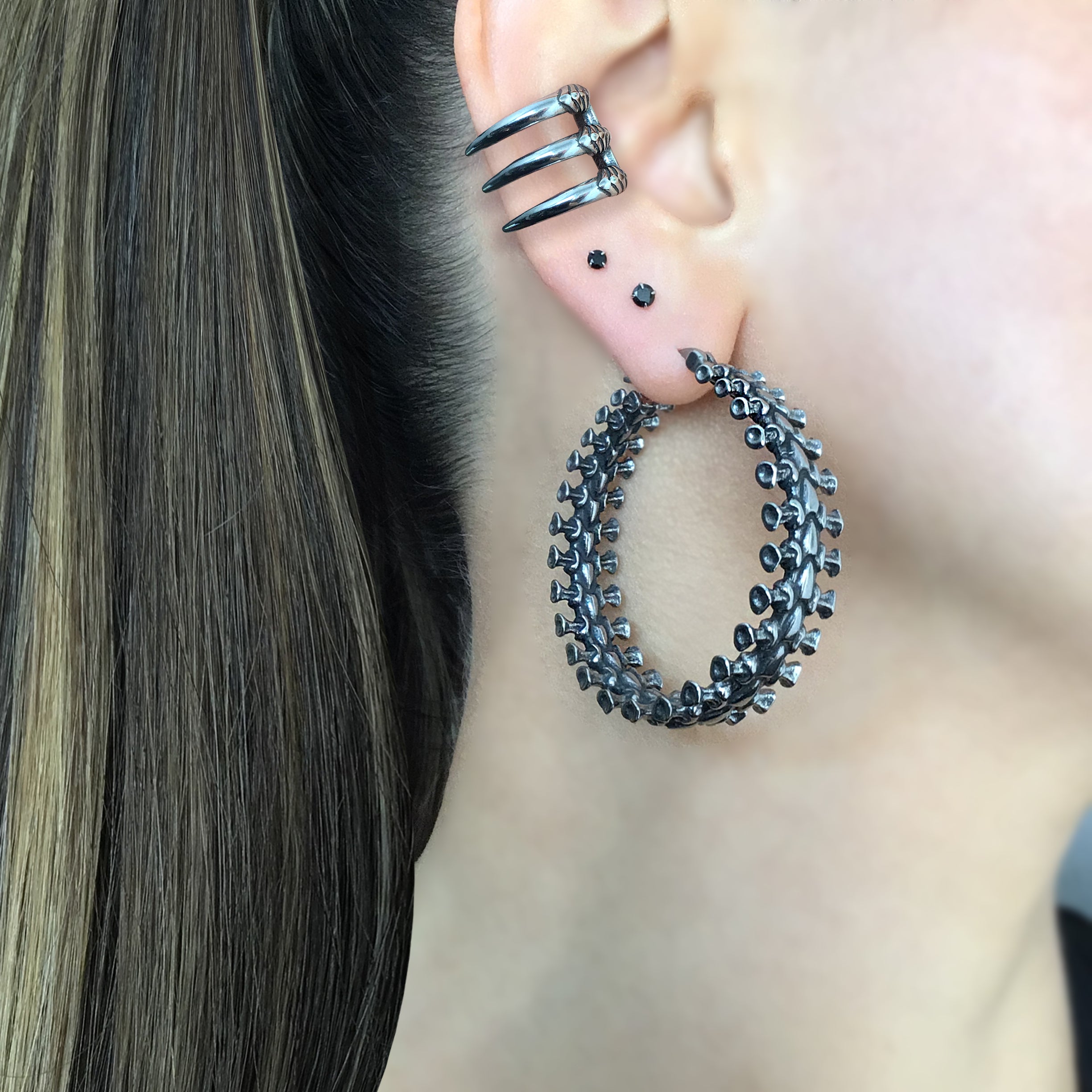 Spine hoop earrings
