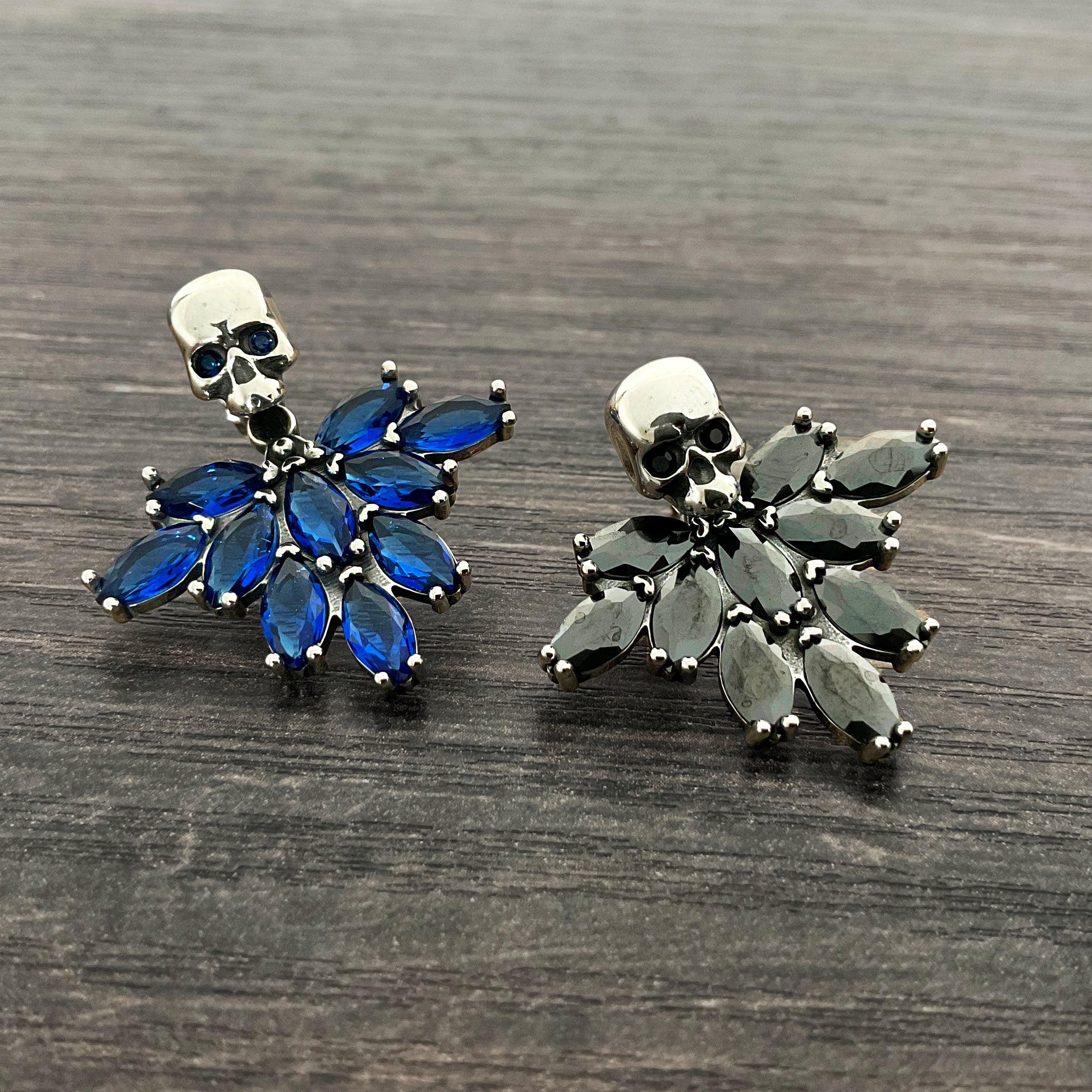 Skull and Crystals ear jacket in Blue
