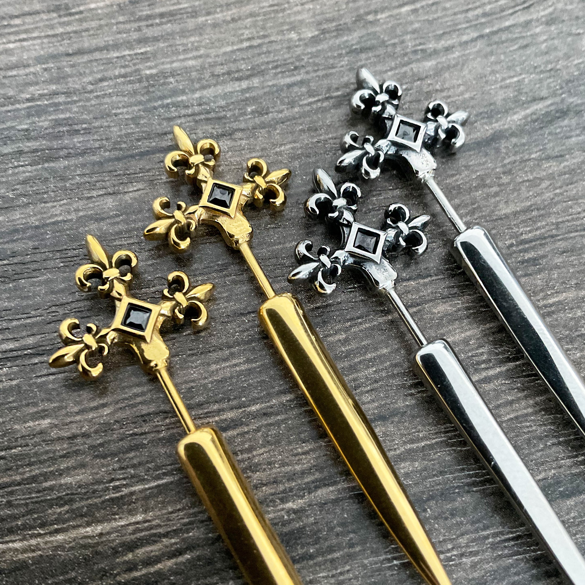 Gothic Fleur-de-Lis Sword Ear Jacket