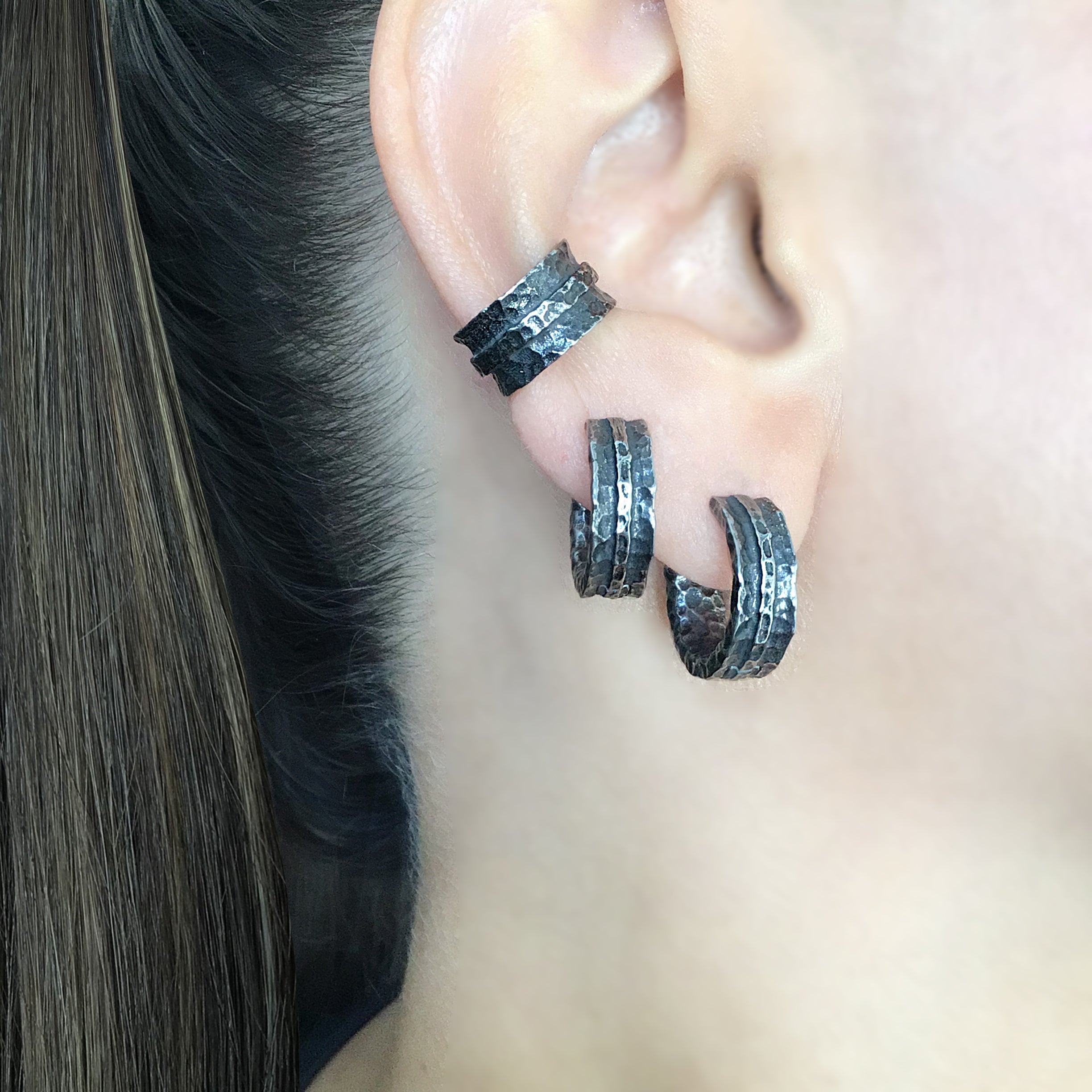 Hammered texture hoop earrings