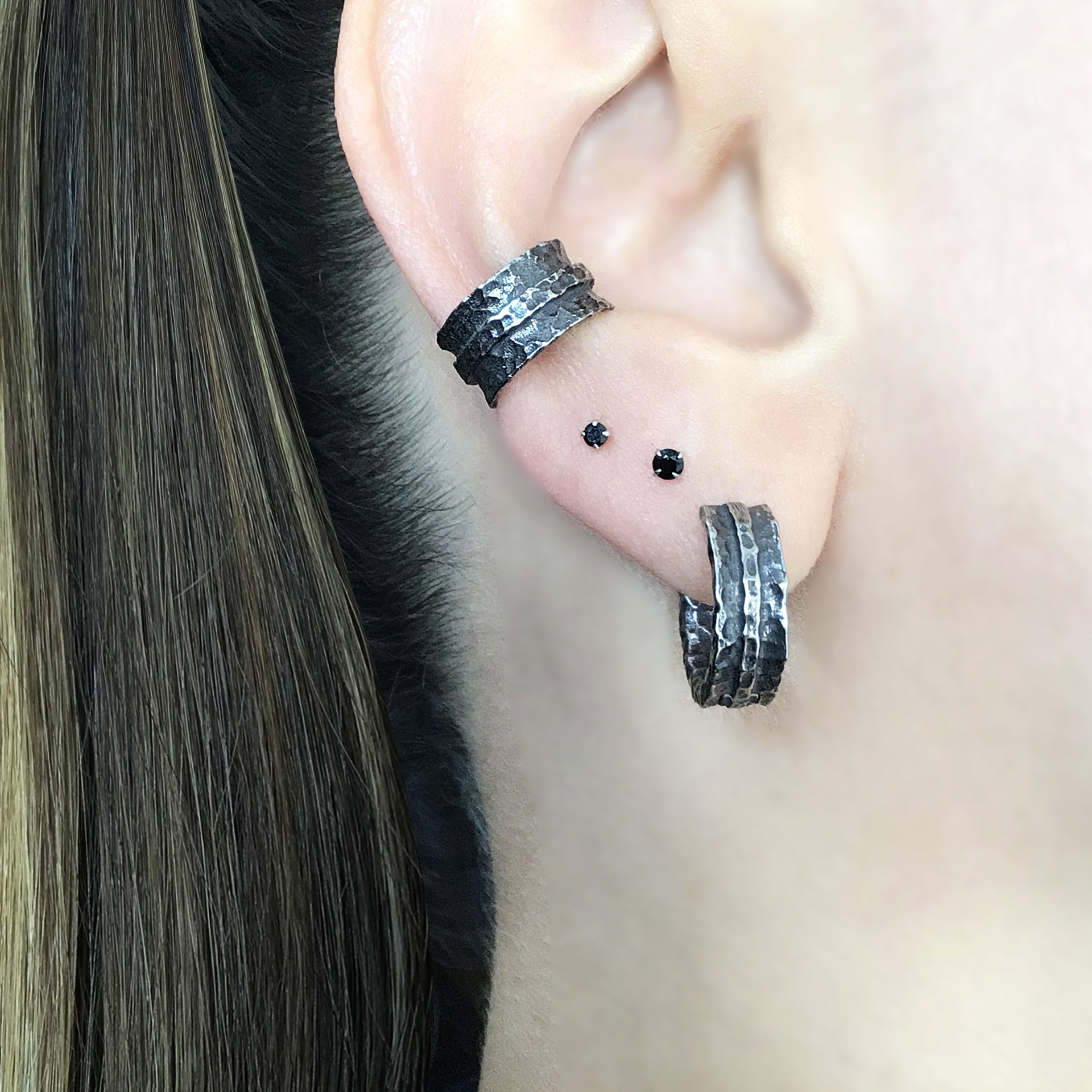 Hammered texture hoop earrings