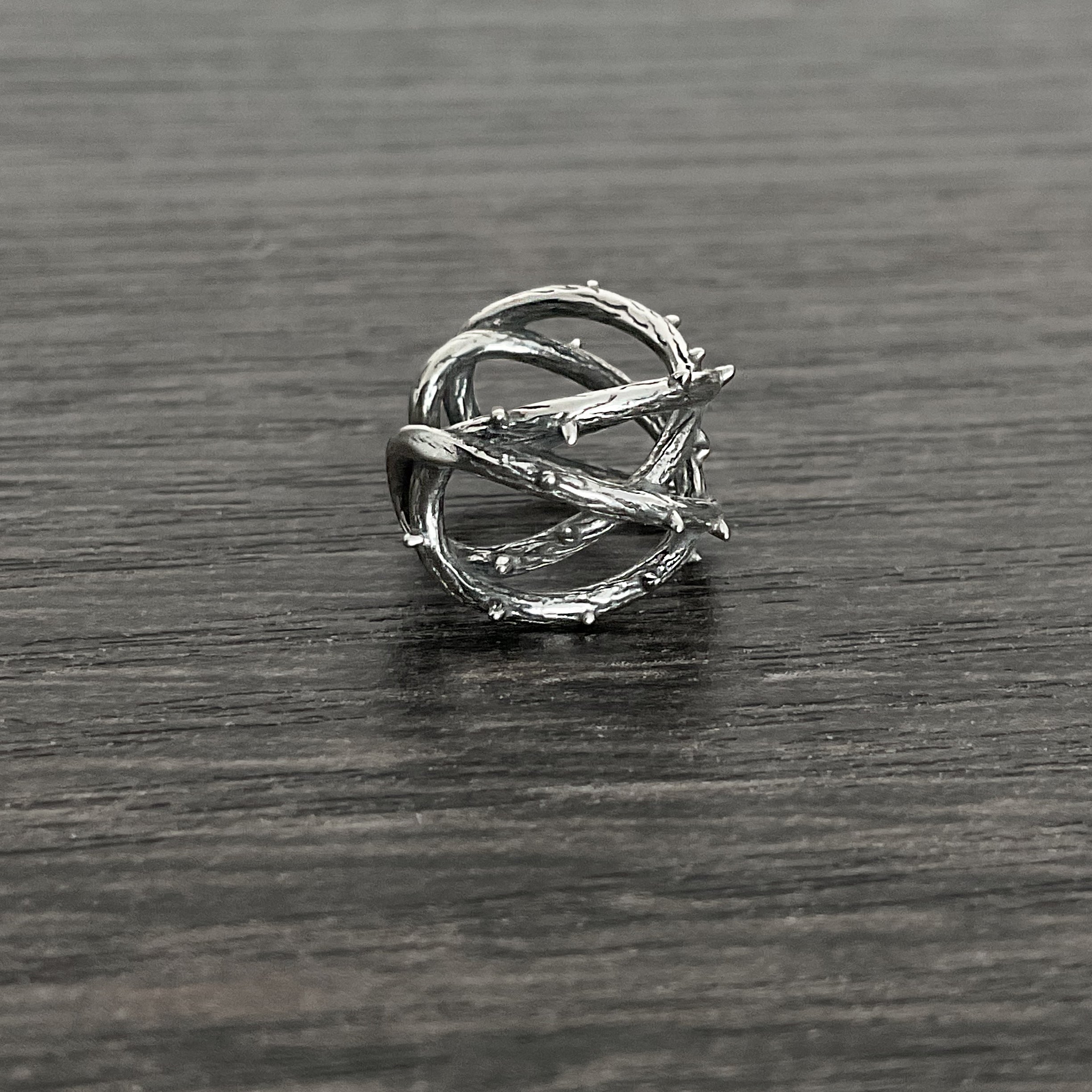 Wide Thorns ear cuff no piercing