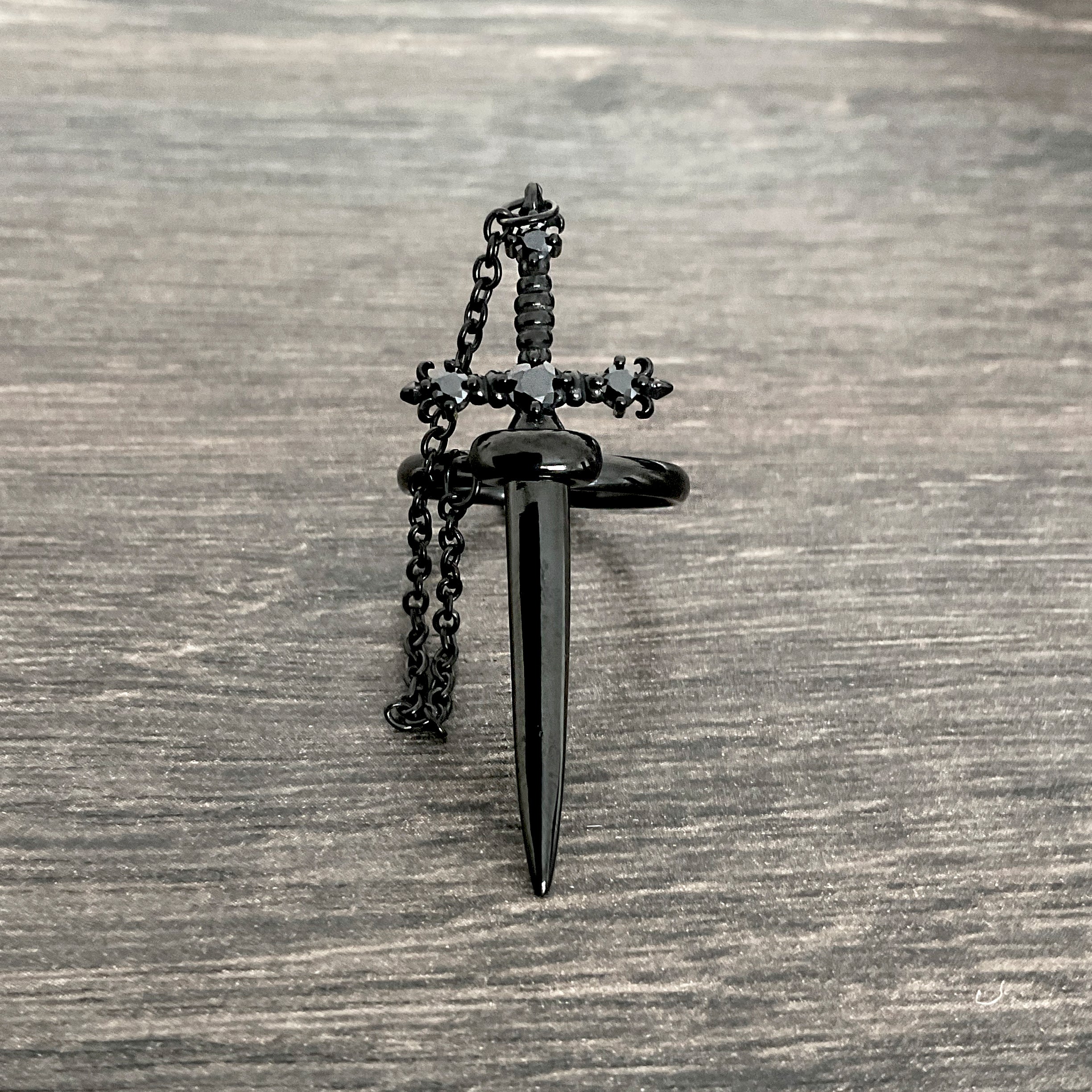 Fleur Sword ring Black on Black