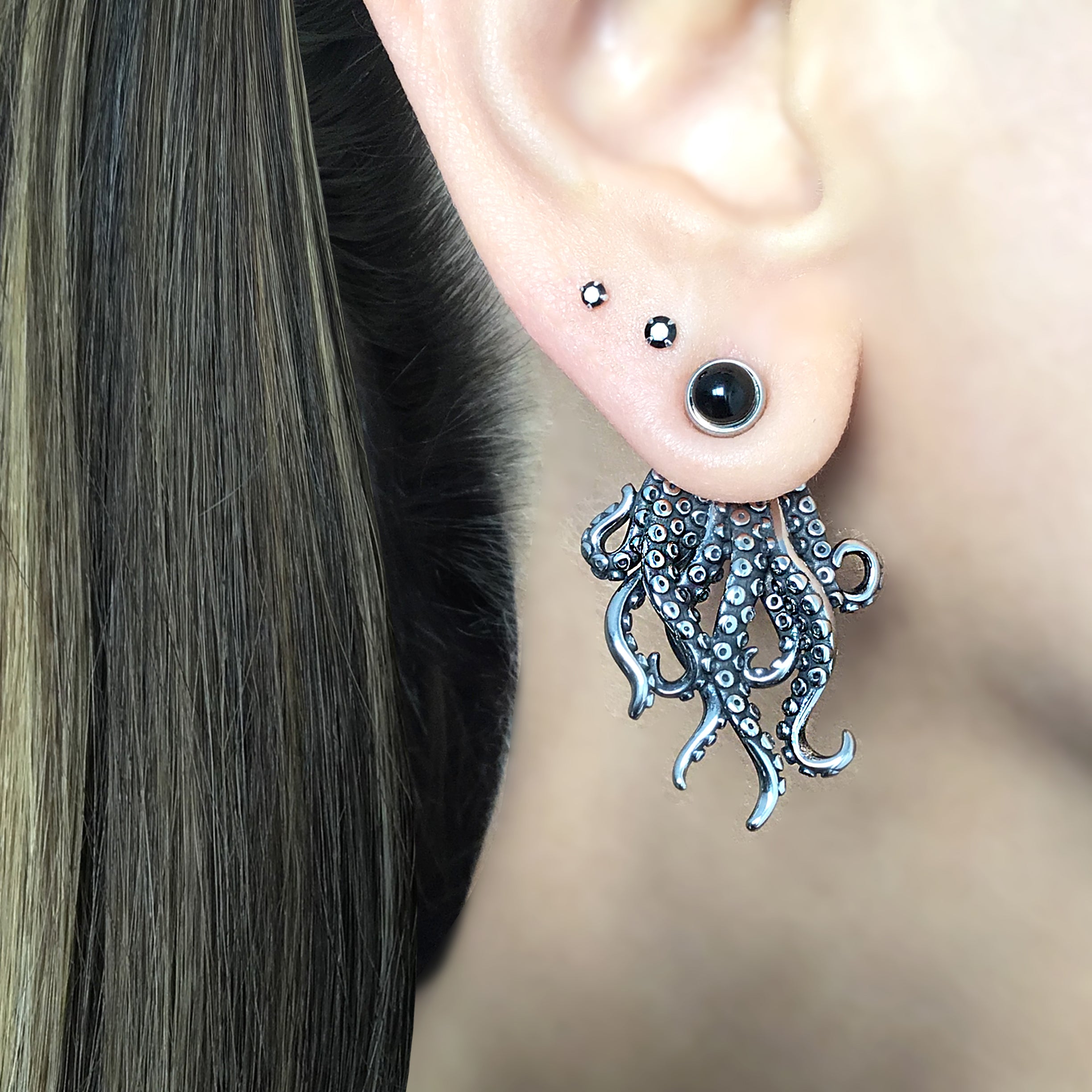 Octopus tentacles ear jacket with black stud