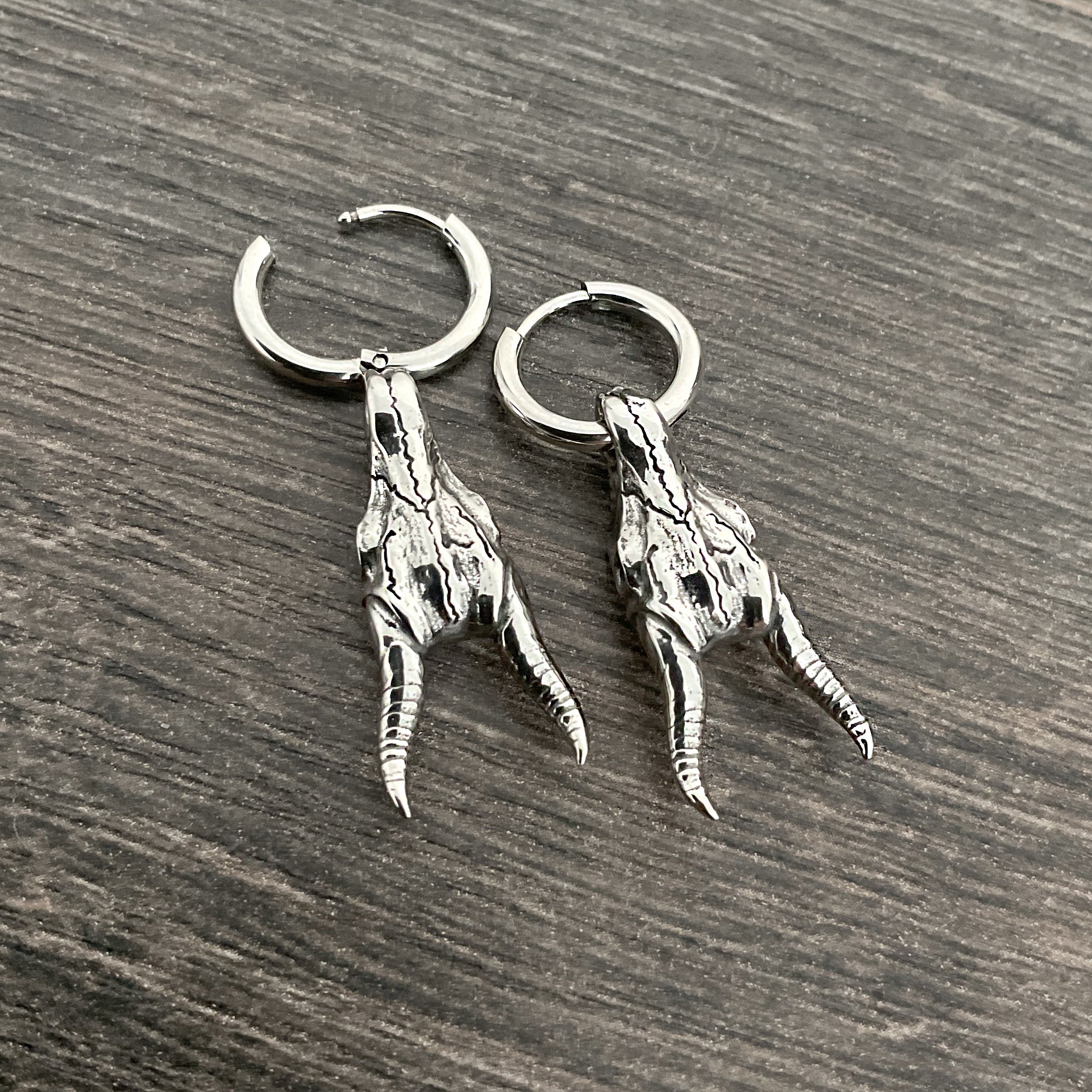 Blesbok skull hoop earrings in Silver