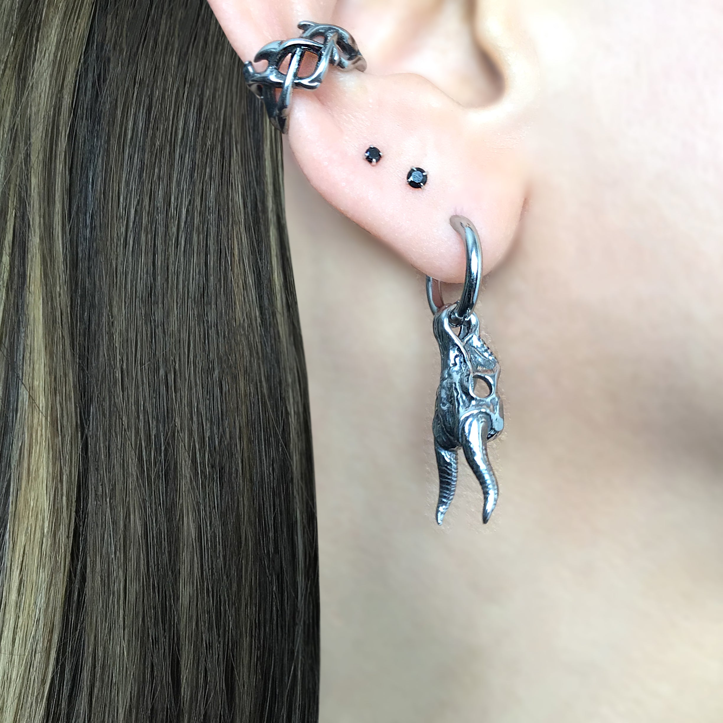 Blesbok skull hoop earrings in Silver