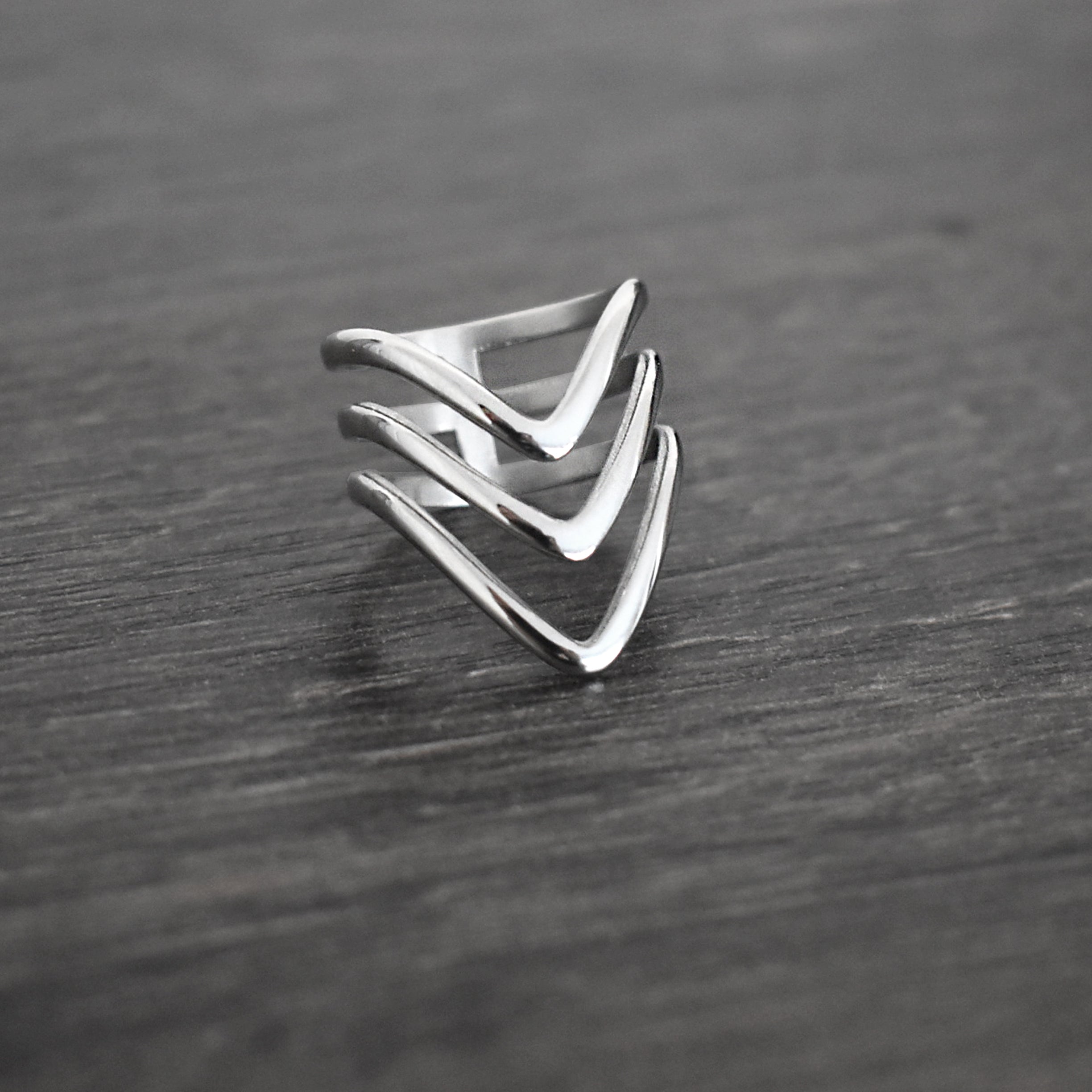 Chevron ring | V ring