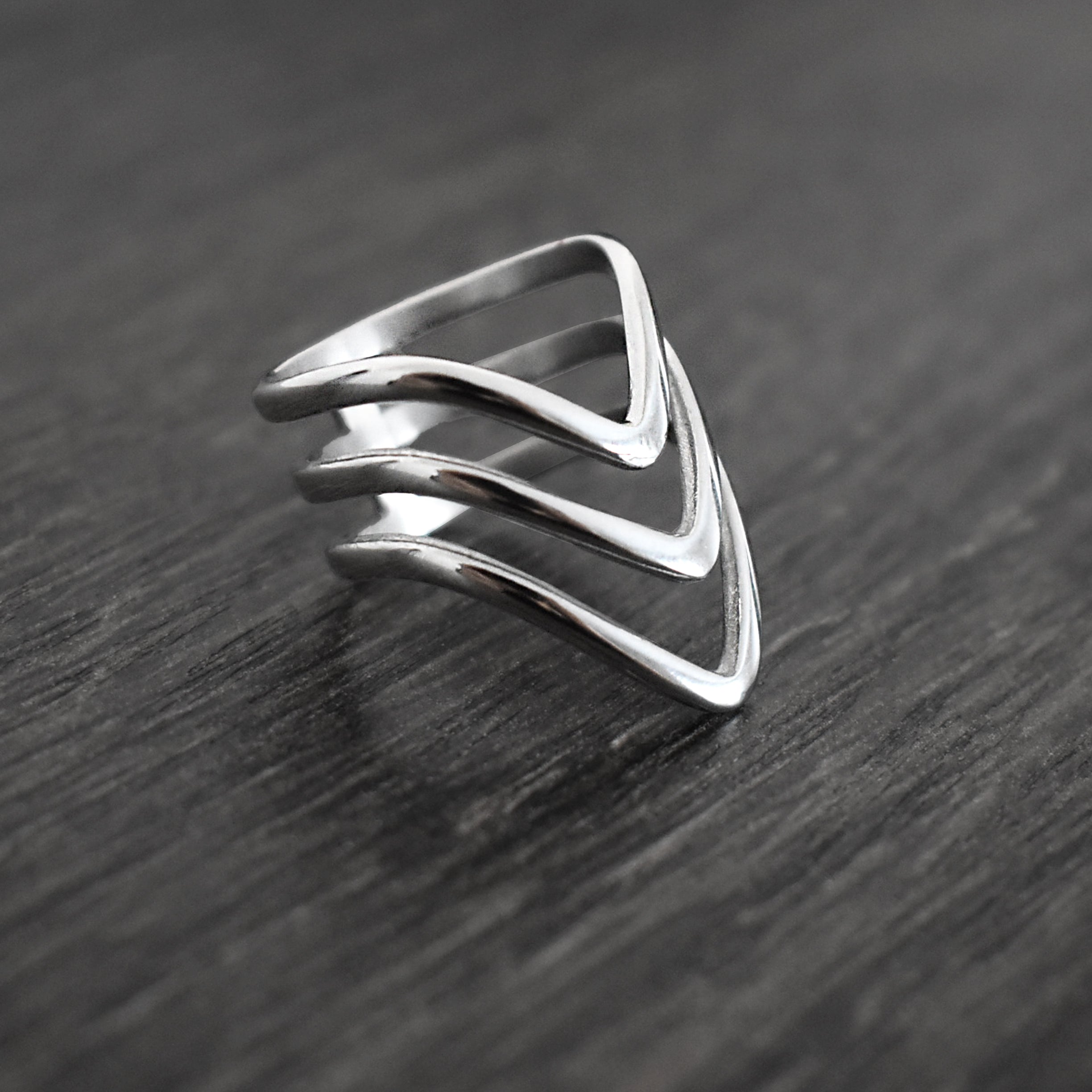 Chevron ring | V ring