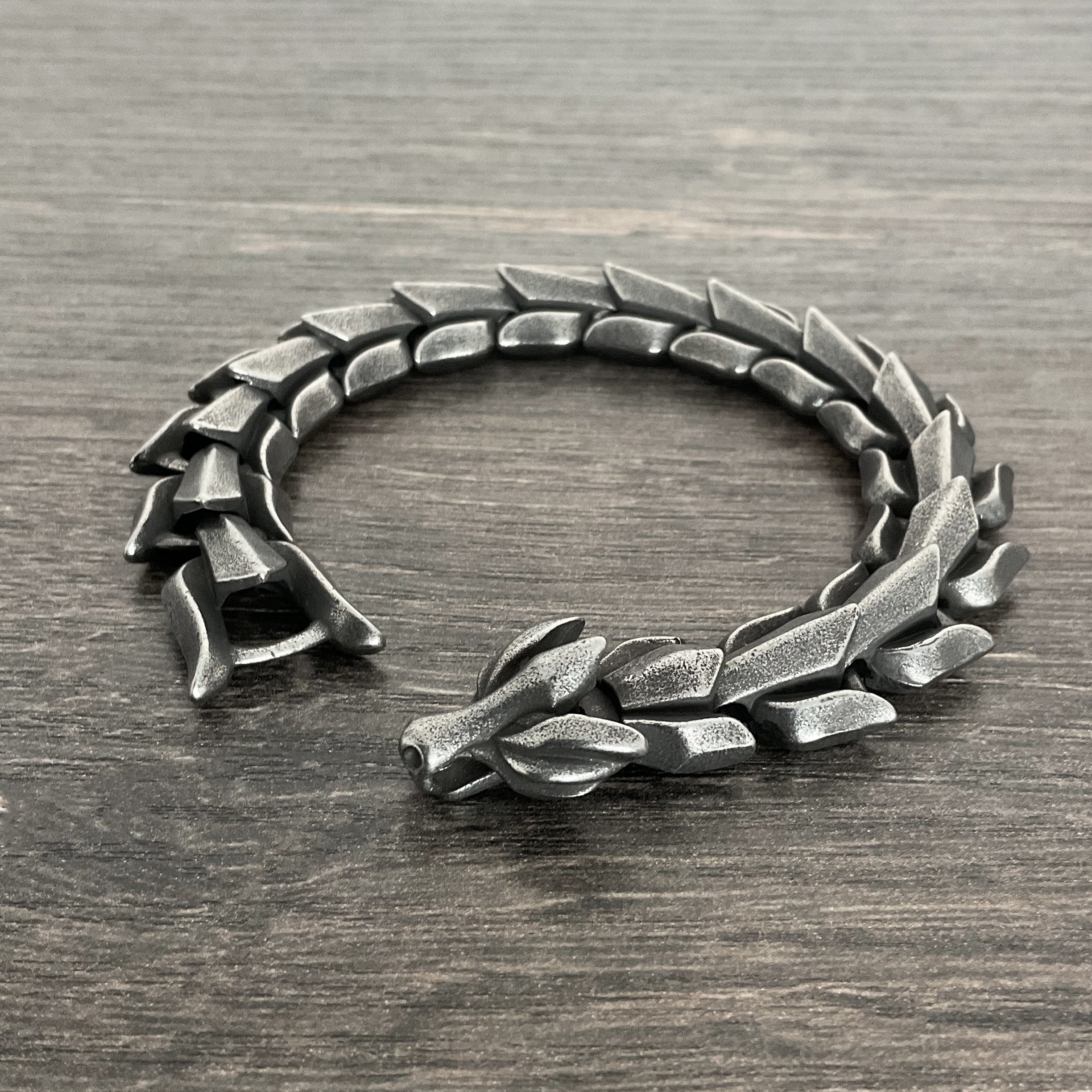 Dragon scale bracelet in Gunmetal