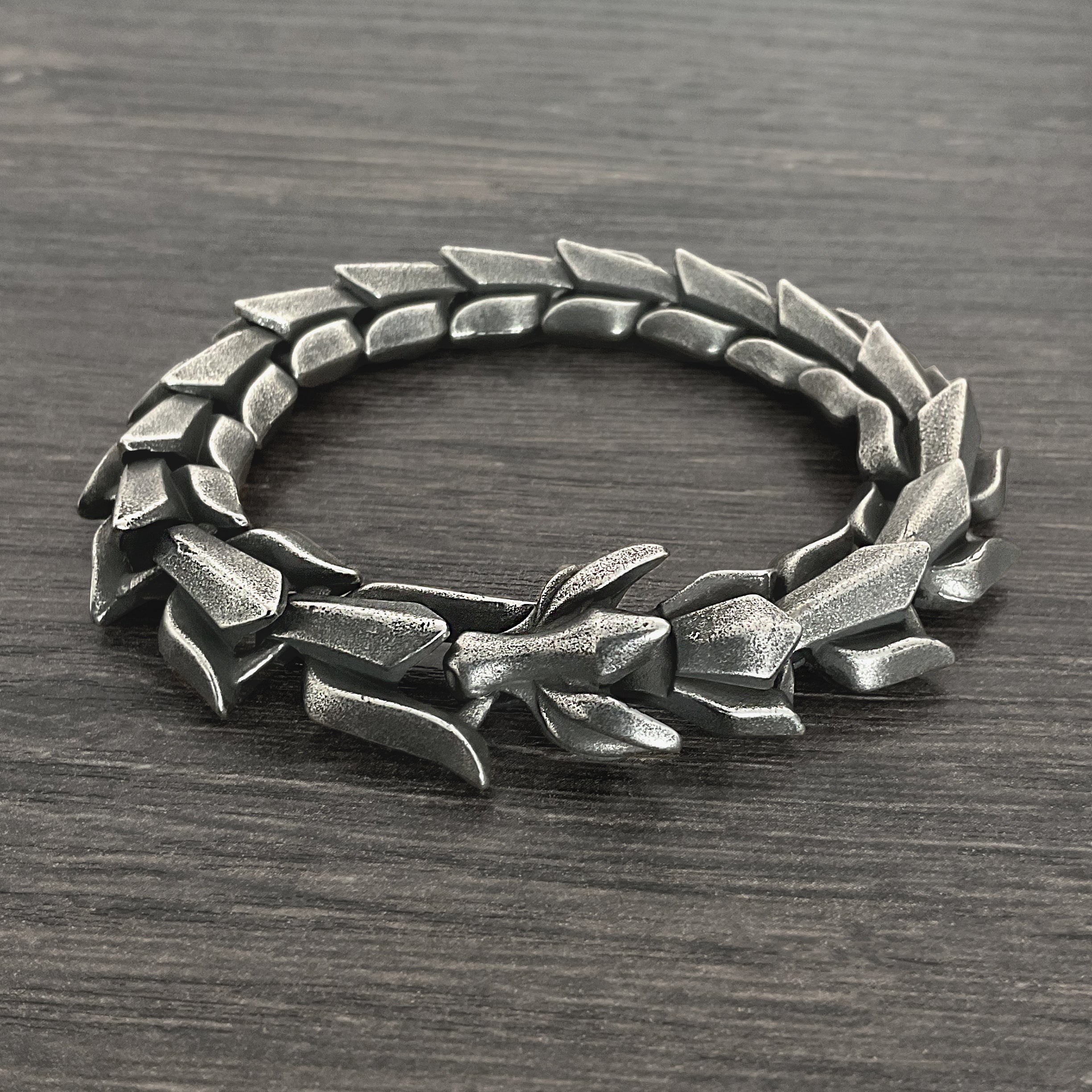 Dragon scale bracelet in Gunmetal