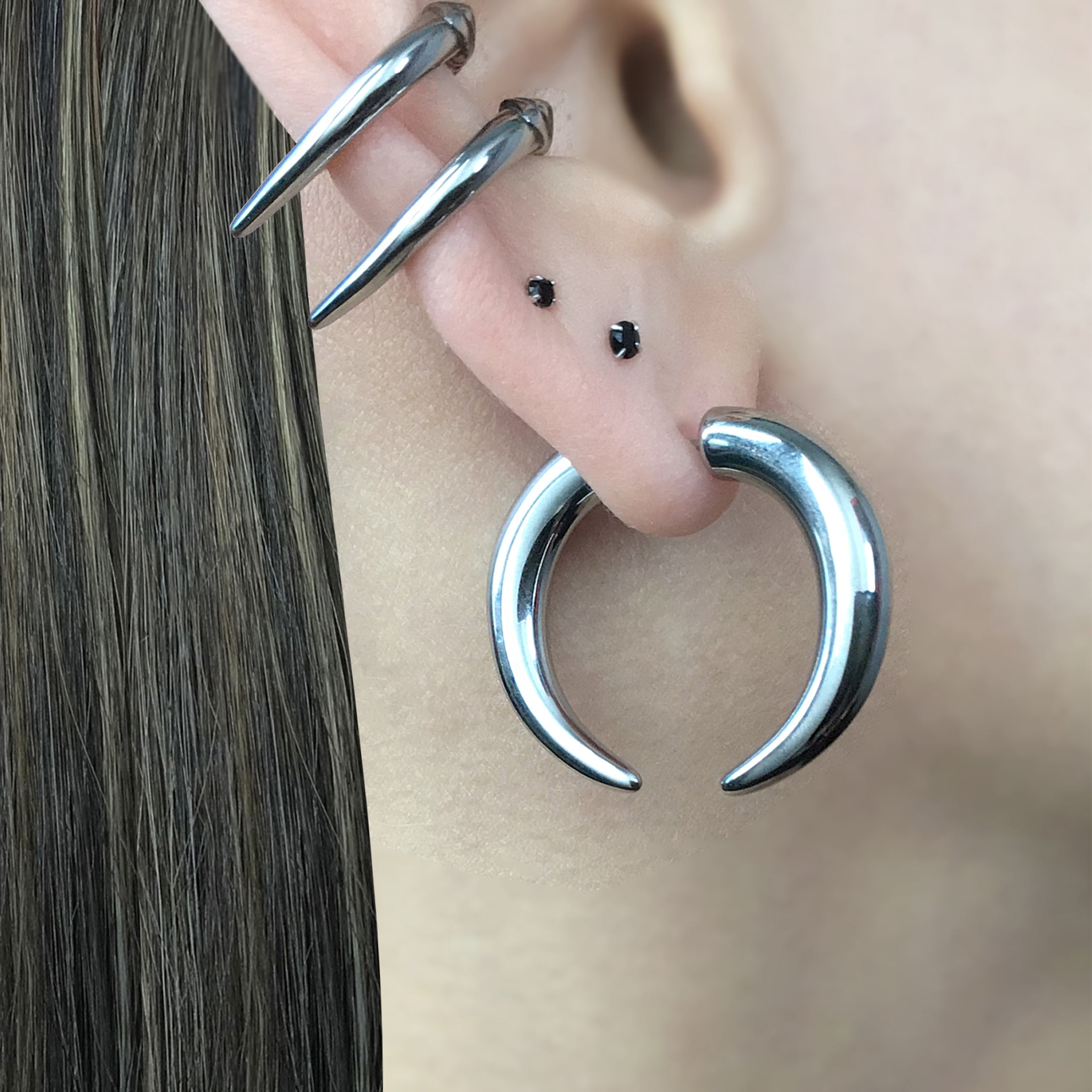 Claw hoop ear jacket