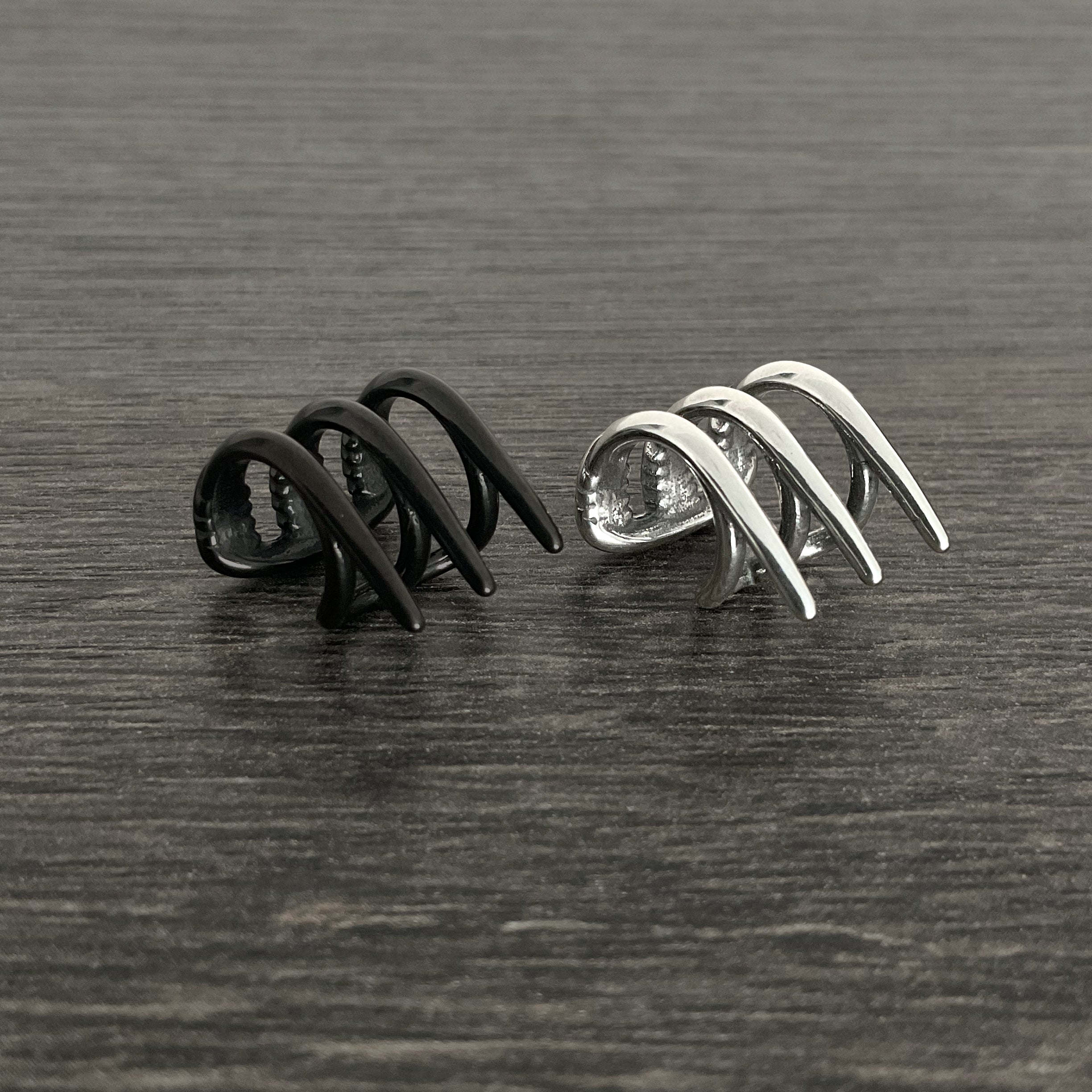 Three Claws ear cuff no piercing in Black