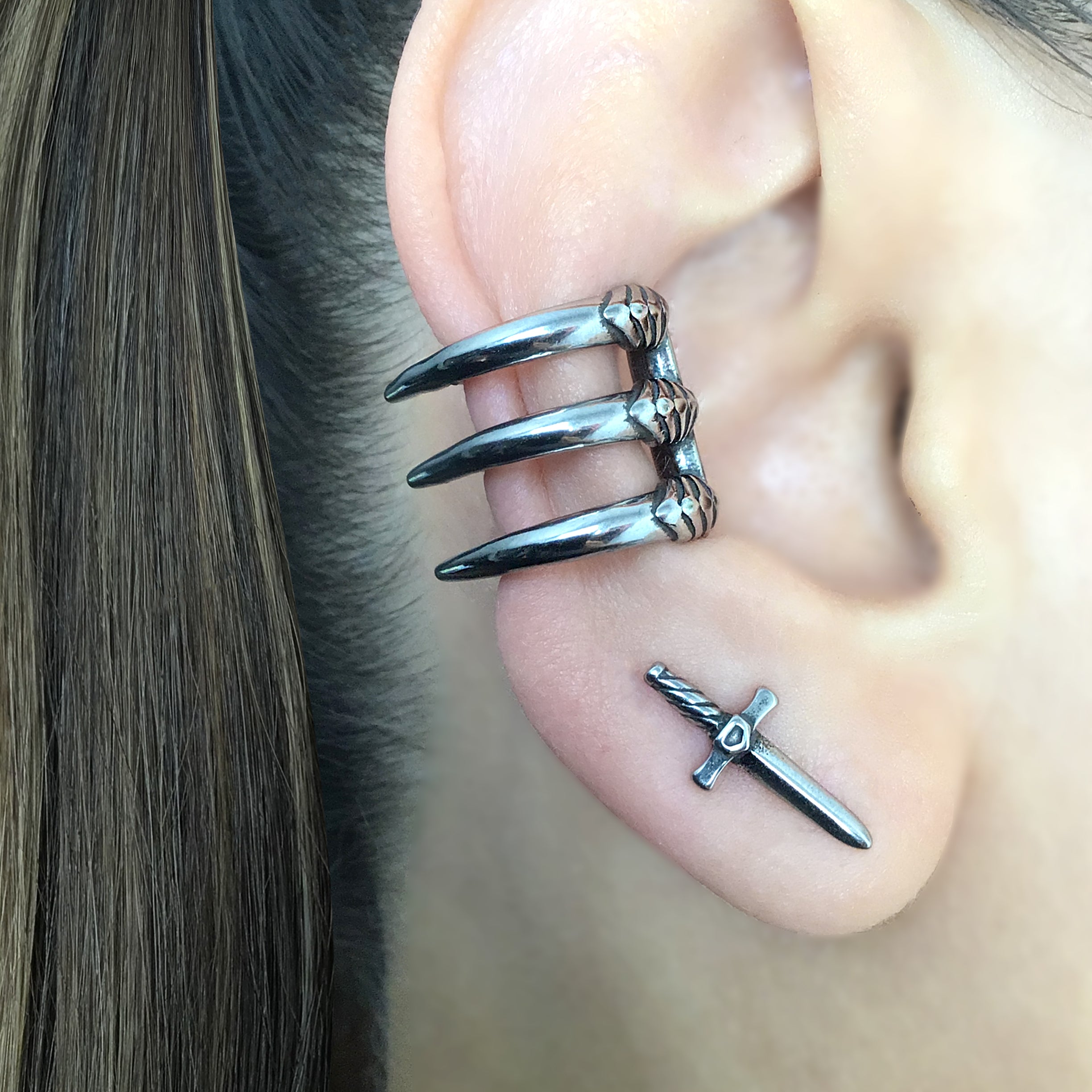 Three Claws ear cuff no piercing in Black